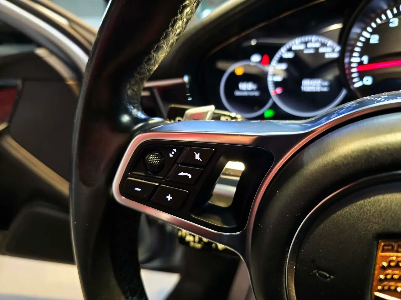 Porsche Panamera снимка Porsche Panamera
