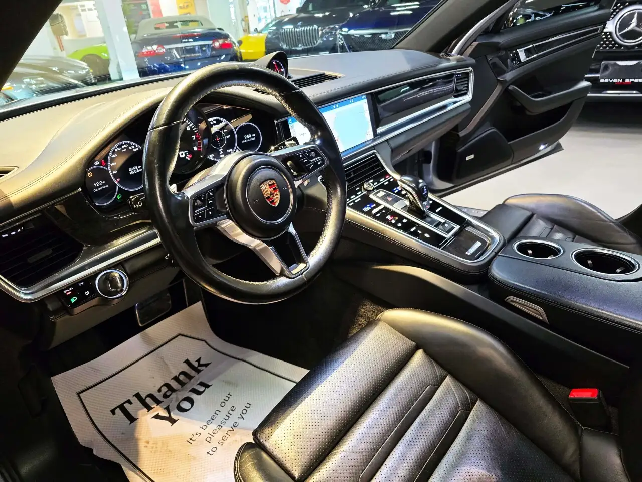 Porsche Panamera снимка Porsche Panamera