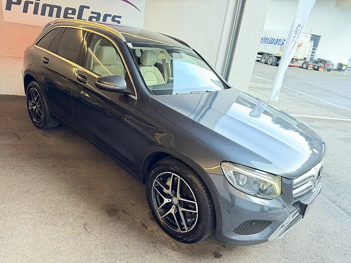 Mercedes-Benz GLC 220 d 4MATIC Aut./PANORAMA/KAMERA/LEDER/ANHÄNGER/LED/ Grau - 2