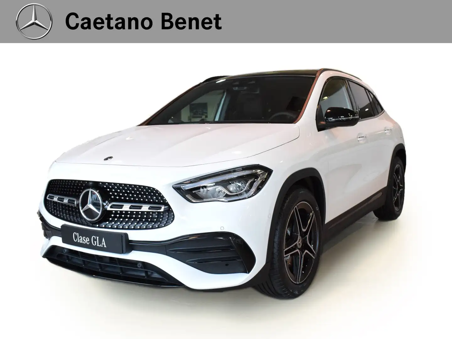 Mercedes-Benz GLA 200 D Wit - 1