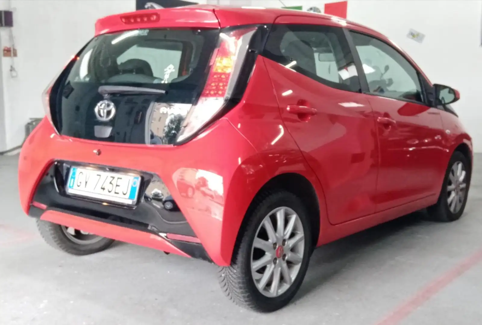Toyota Aygo Aygo II 2014 5p 1.0 x-clusiv Rosso - 2
