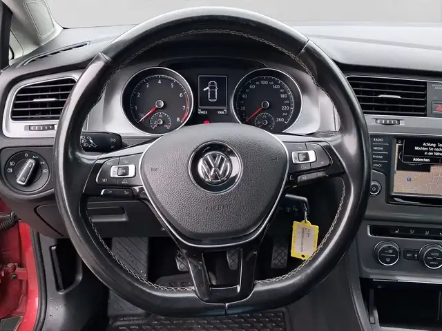 Volkswagen Golf view 9