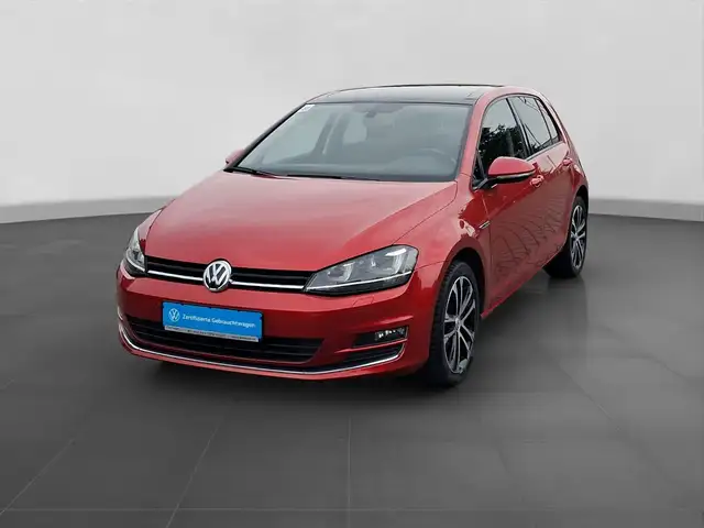 Volkswagen Golf view 2