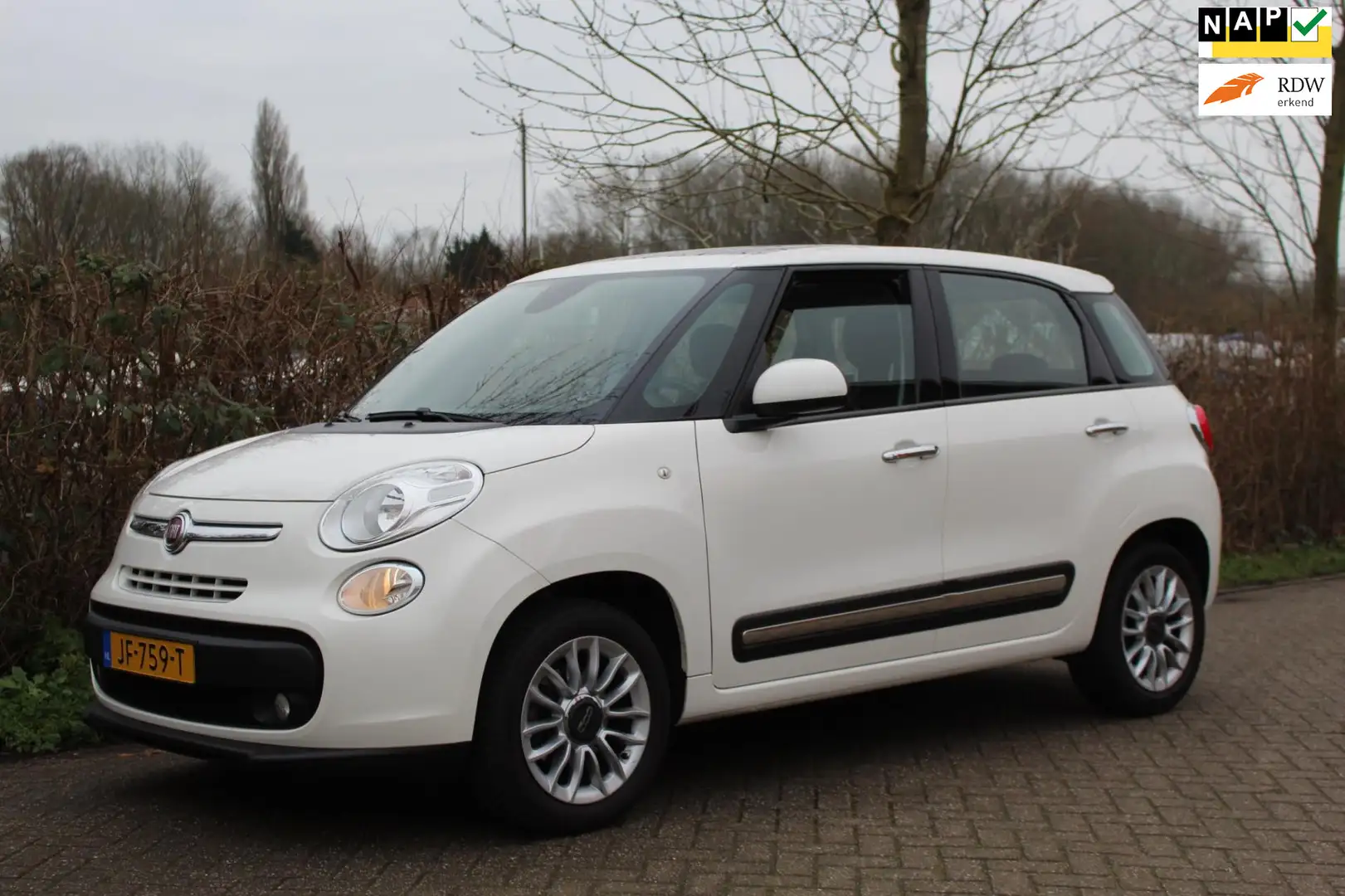 Fiat 500L 0.9 TwinAir Lounge *PANO *NAVI *CRUISE Wit - 1