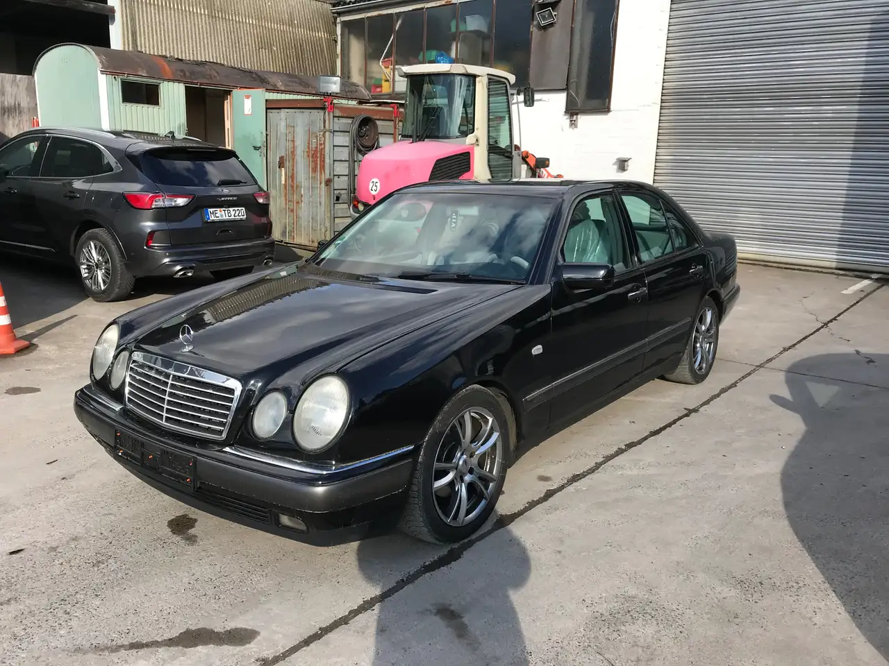 Mercedes-Benz E 240