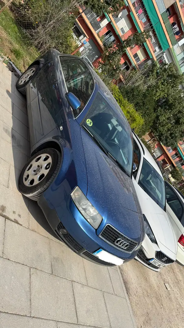 Audi A4 2.4 - 1