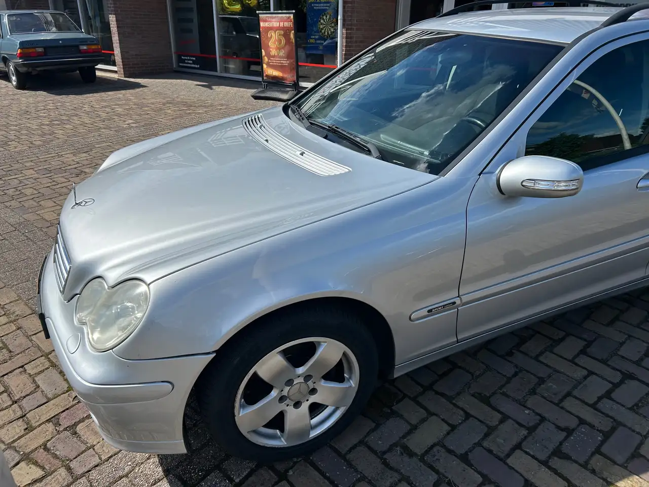 Mercedes-Benz 180