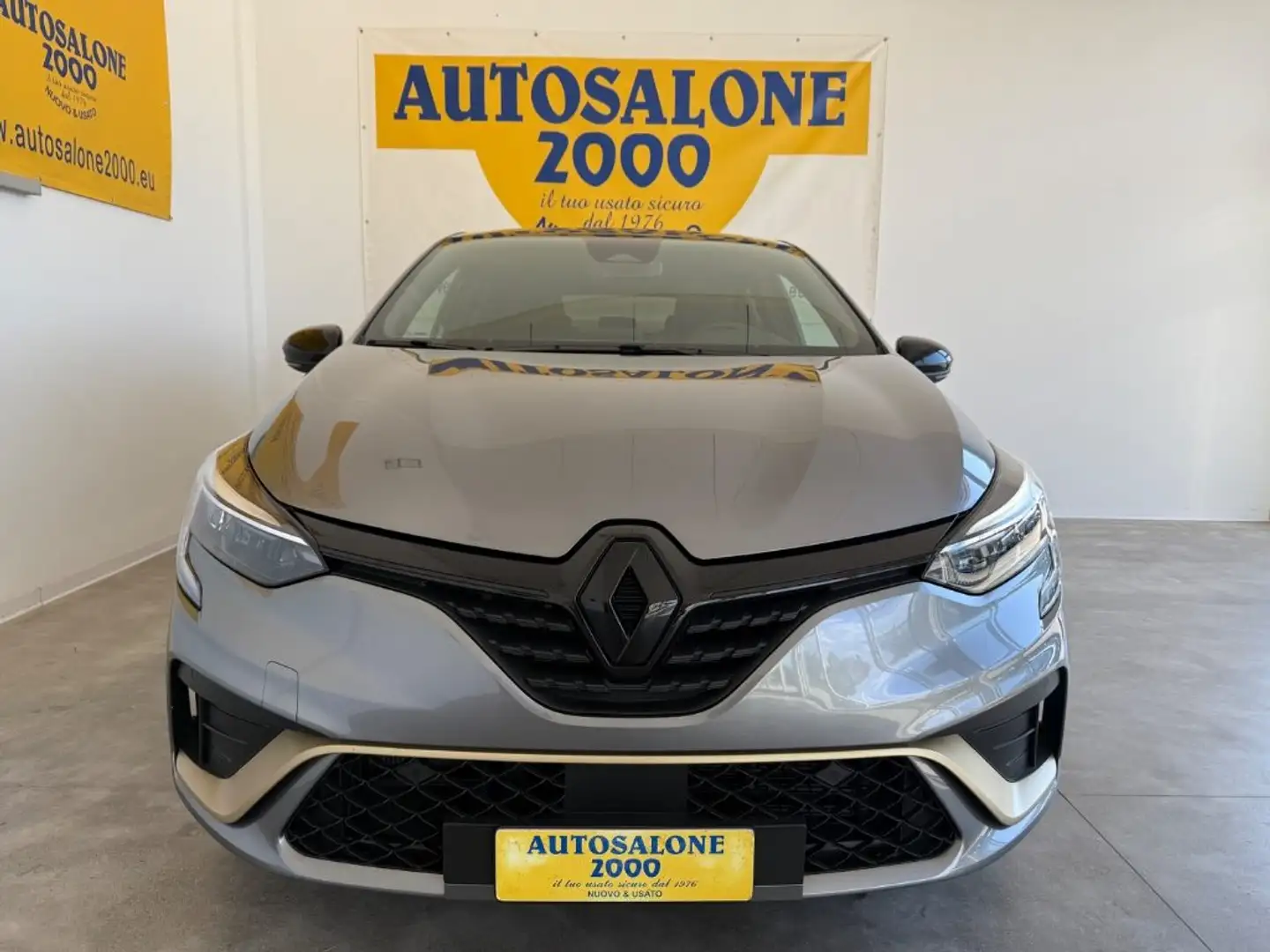 Renault Clio Full Hybrid E-Tech 145 CV Engineered PREZZO REALE Grijs - 2