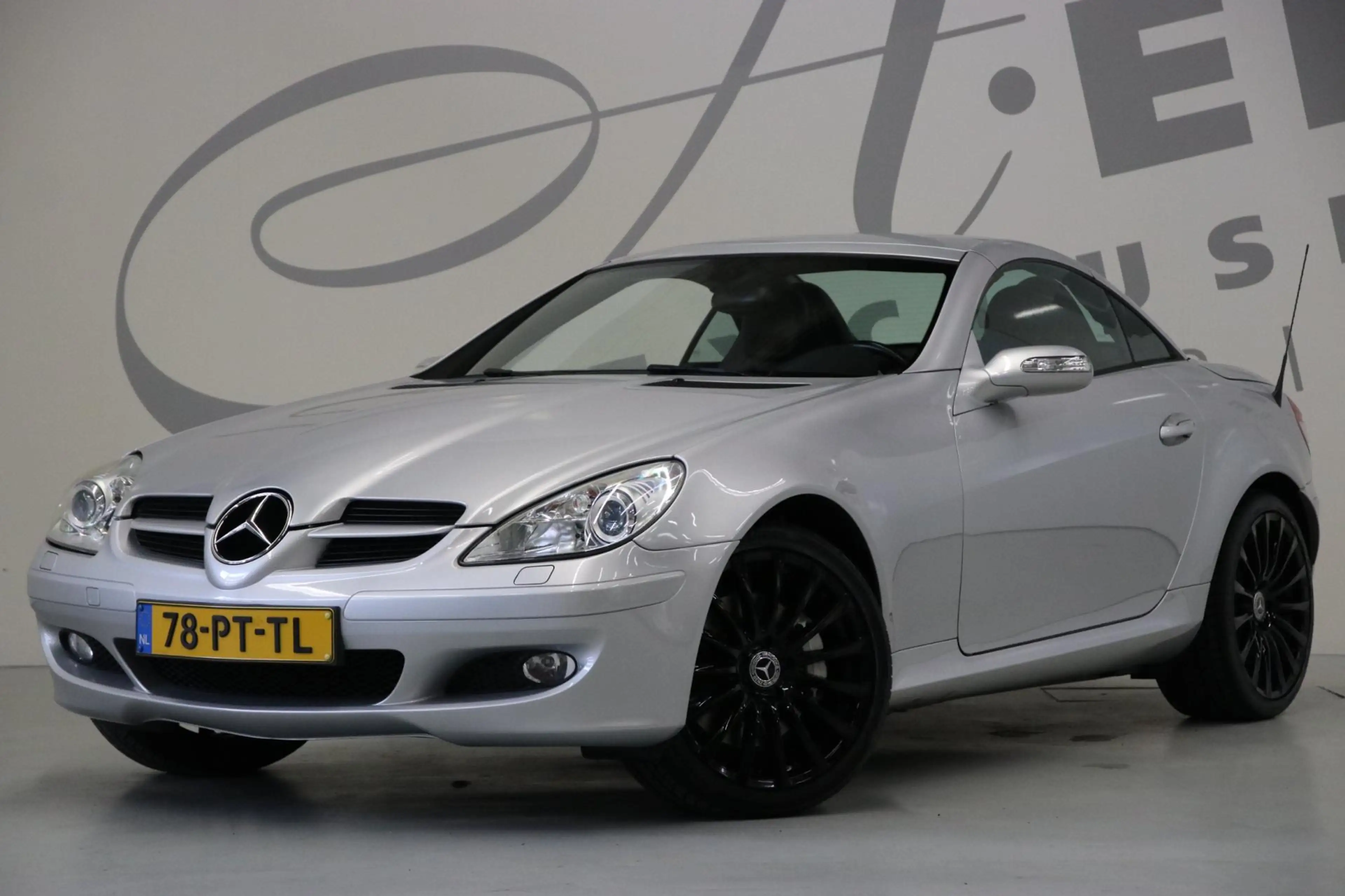 Mercedes-Benz SLK 350 V6/ Airscarf/ NAP/ Origineel NL — photo 2