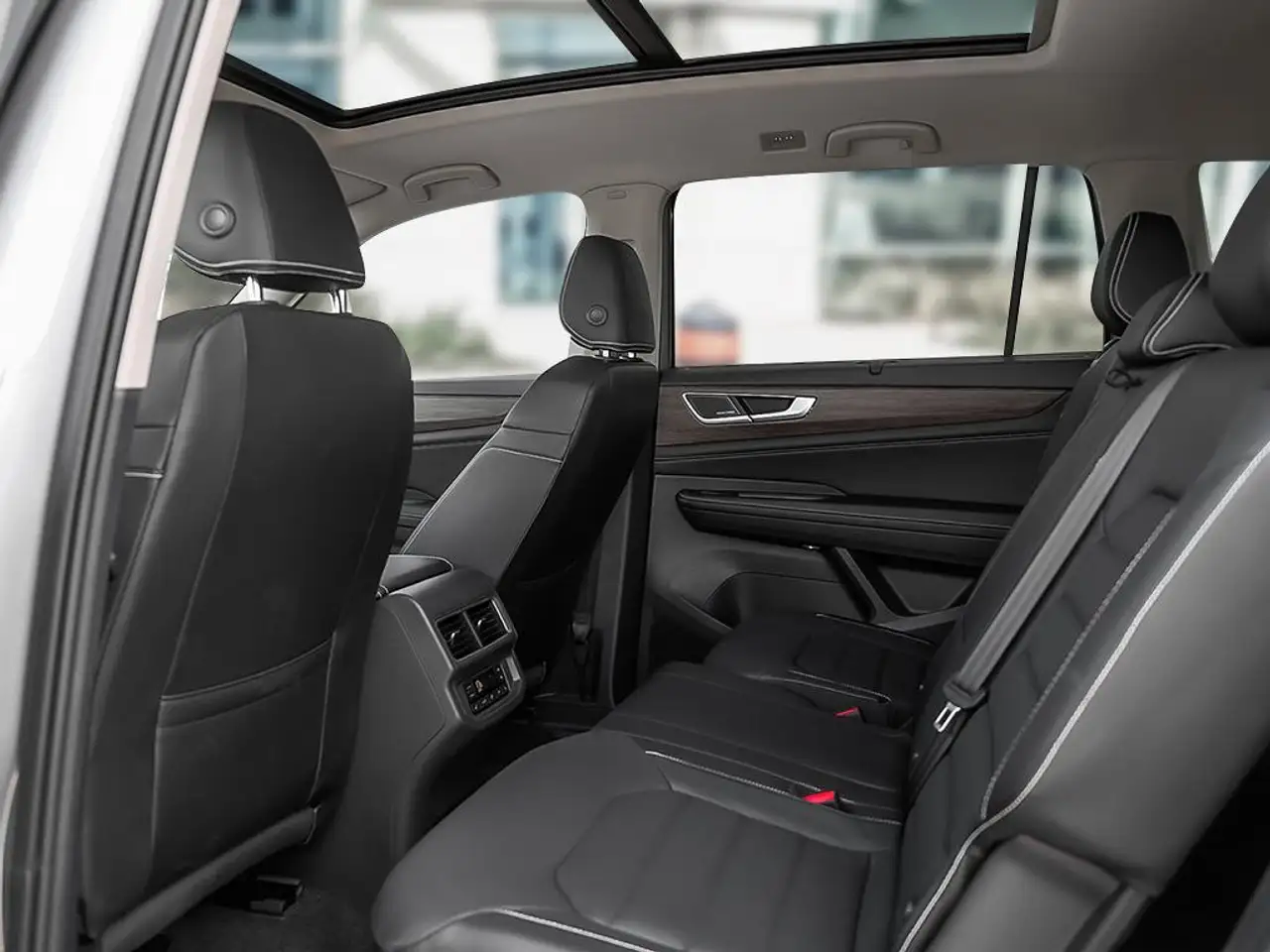 Volkswagen Atlas снимка Volkswagen Atlas