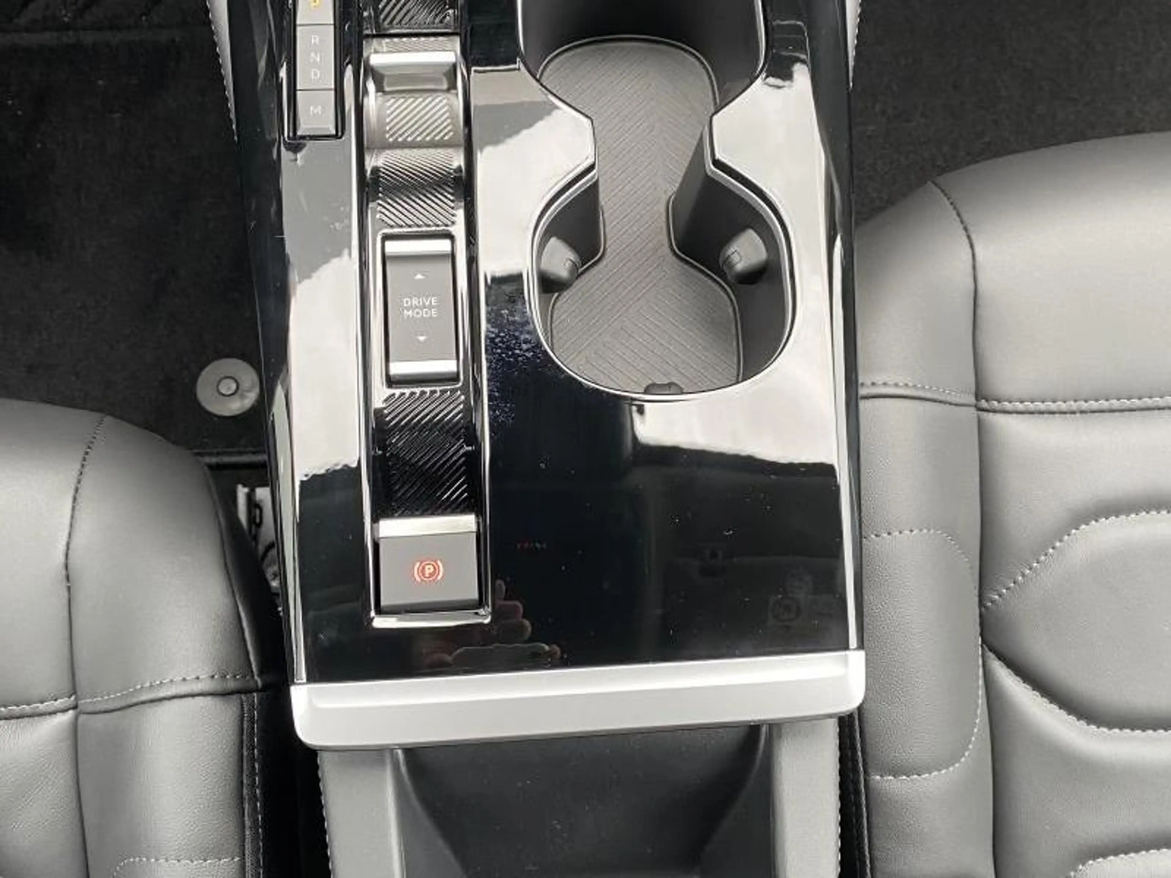 Citroen C5 X SHINE — photo 11