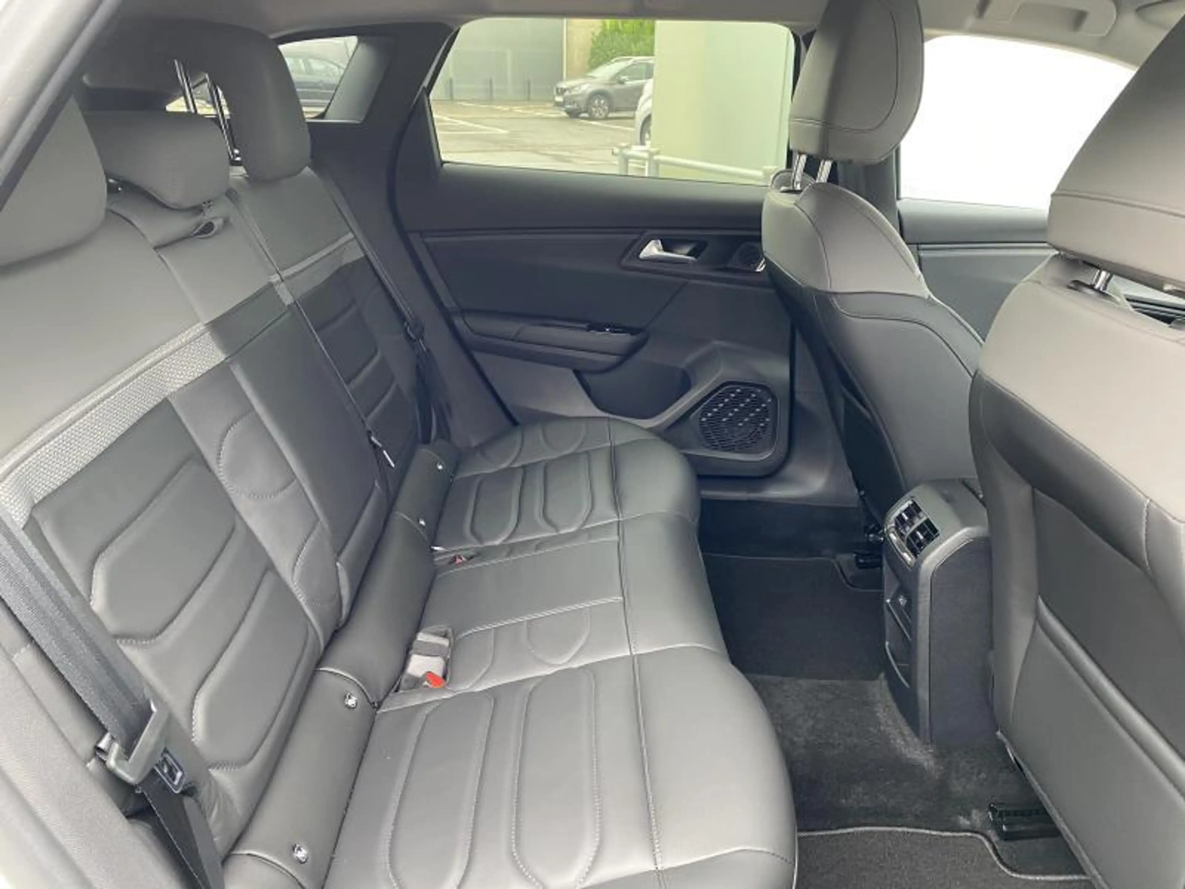Citroen C5 X SHINE — photo 15