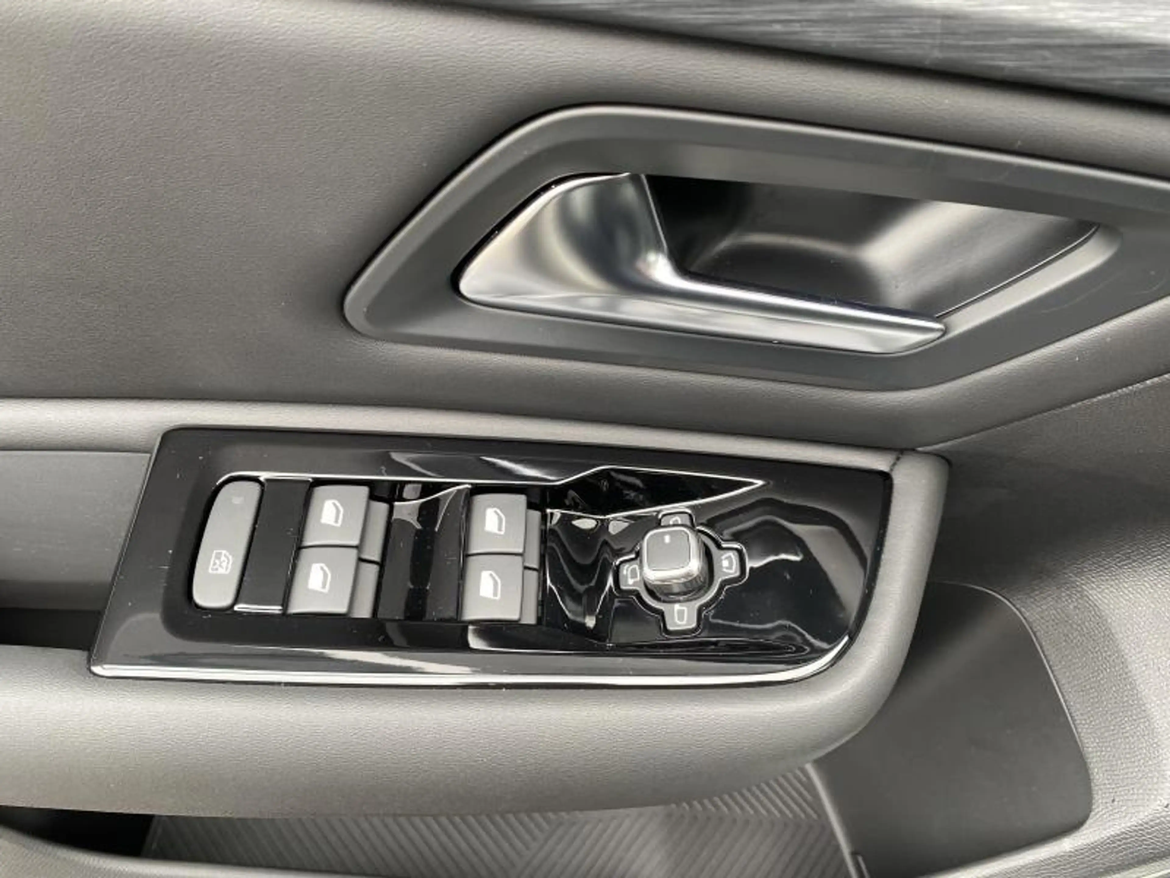 Citroen C5 X SHINE — photo 12