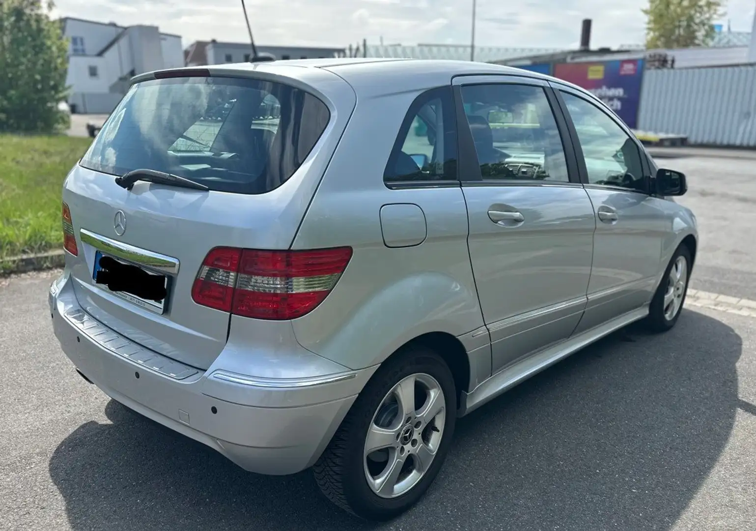 Mercedes-Benz B 180 B-Klasse Autotronic SPORT EDITION Silber - 2