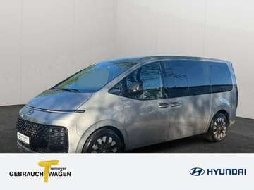 Signature 7Sitzer 2.2 4WD LederNavi 360°