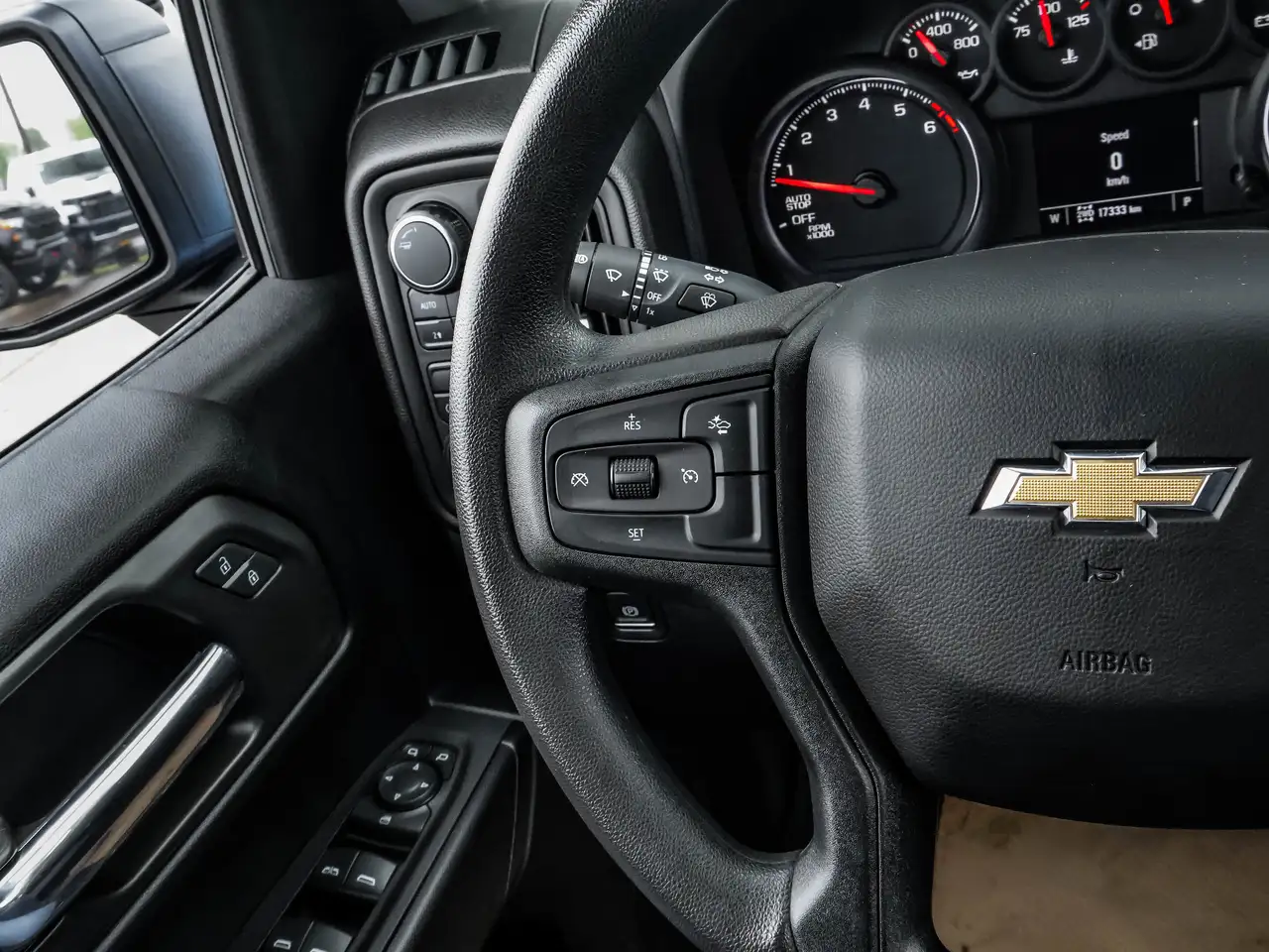Chevrolet Silverado 1500 снимка Chevrolet Silverado 1500