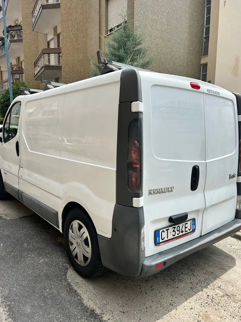 Renault Trafic - 1
