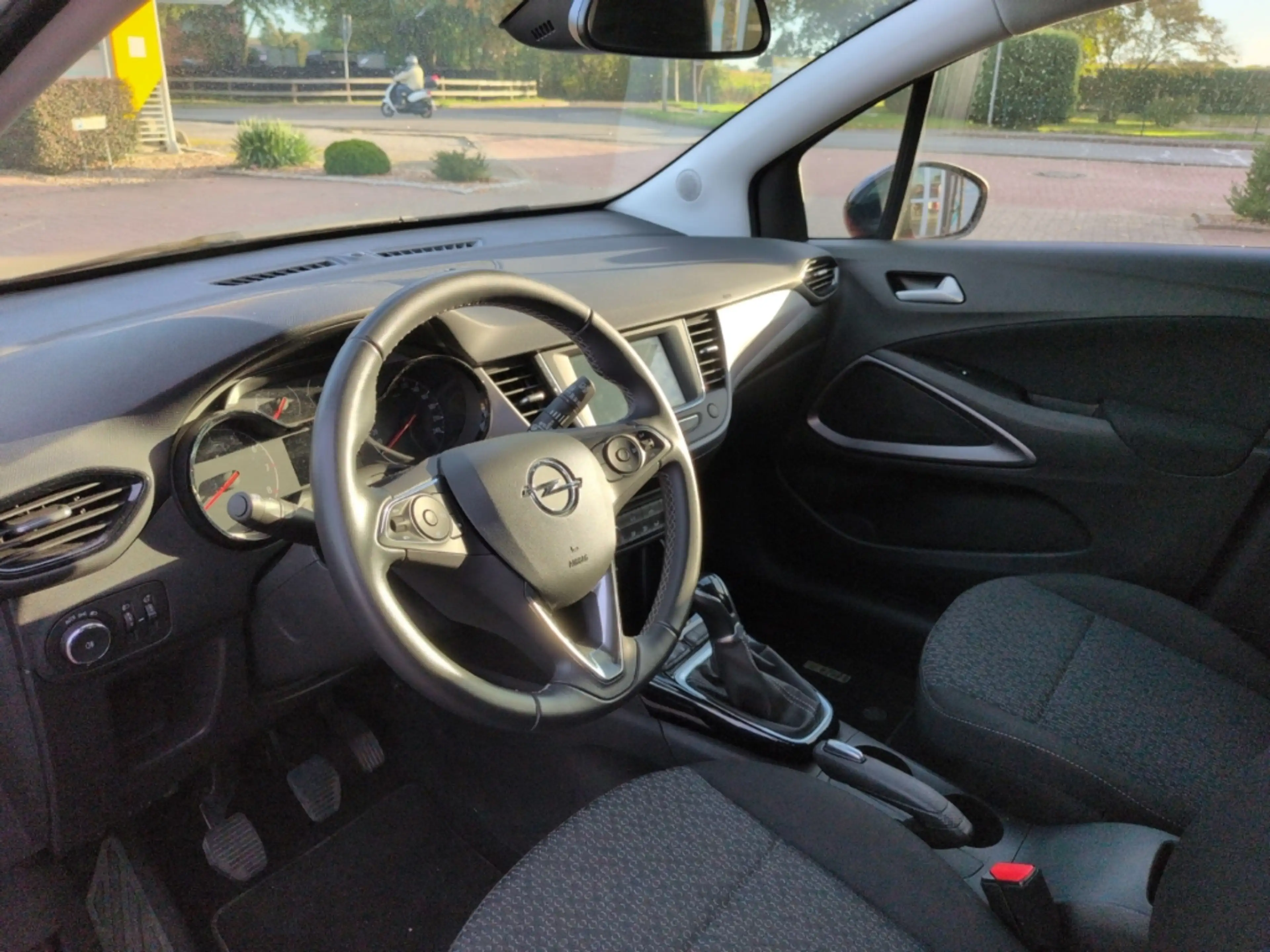 Opel Crossland Edition LED Apple CarPlay Android Auto DAB Ambient — photo 7