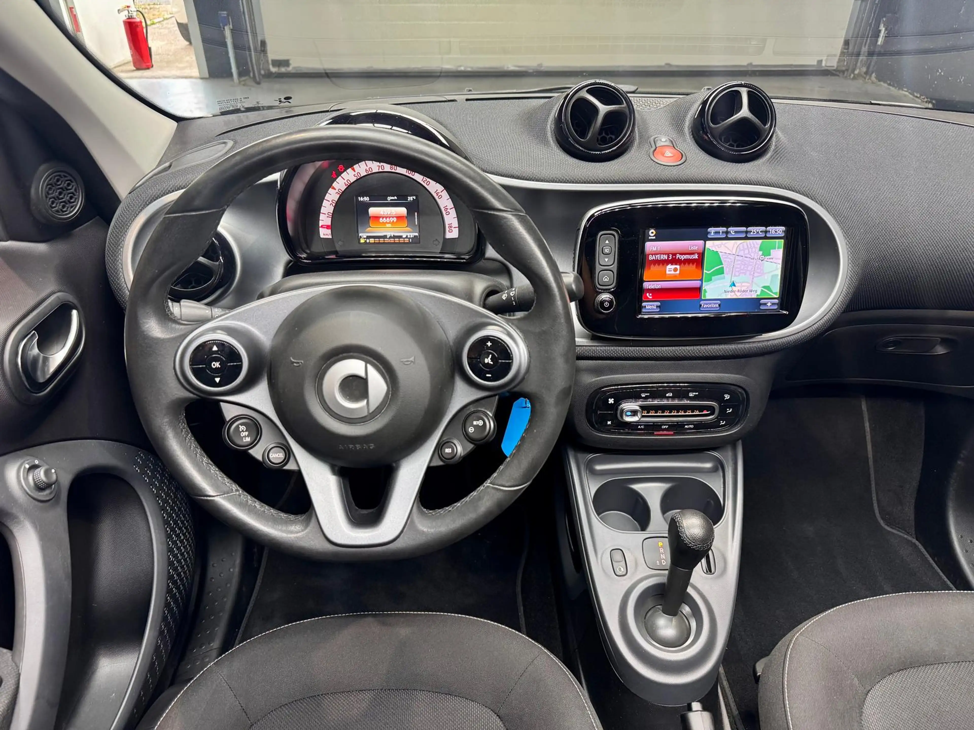 smart forFour 66 kW 0.9 Turbo KAT+PANO+KAMERA+NAVI+ — photo 22
