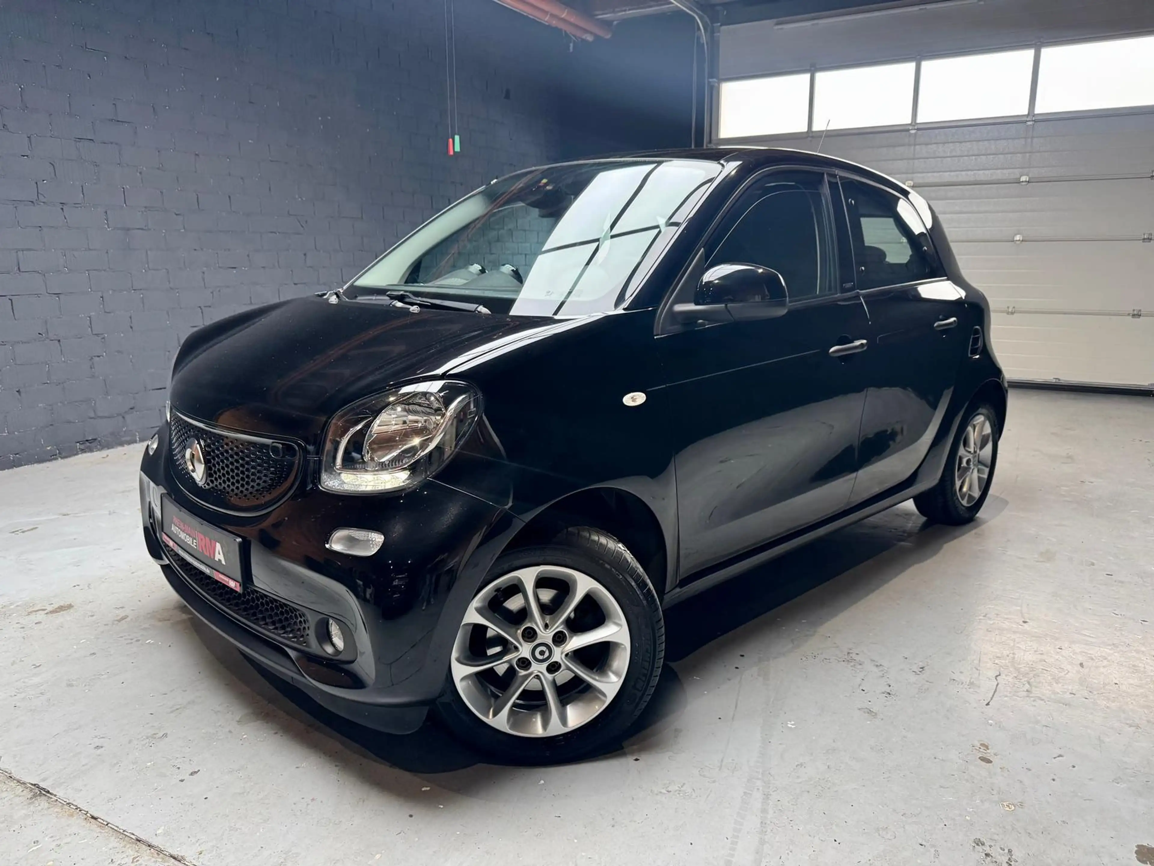 smart forFour 66 kW 0.9 Turbo KAT+PANO+KAMERA+NAVI+