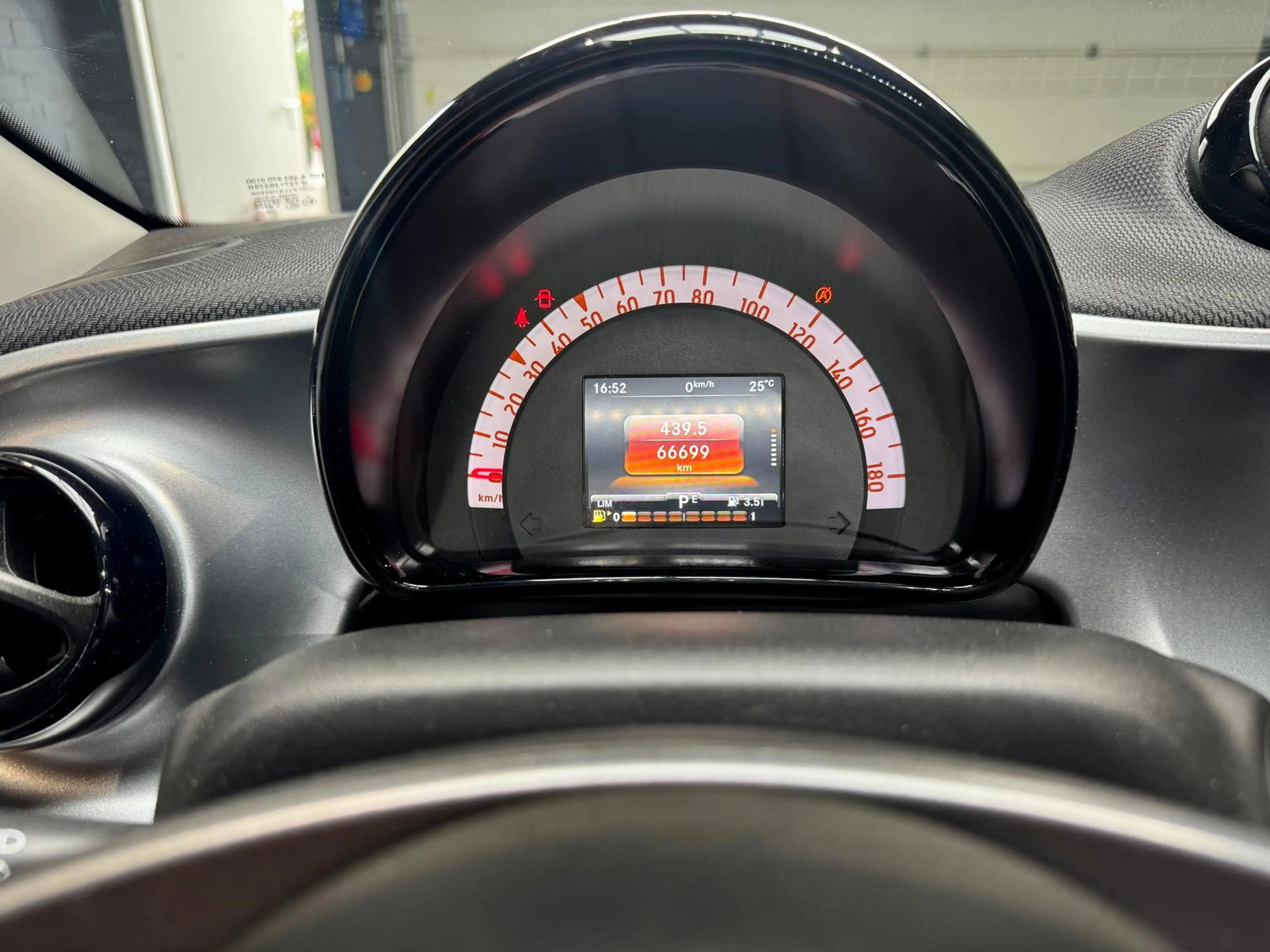 smart forFour 66 kW 0.9 Turbo KAT+PANO+KAMERA+NAVI+ — photo 27