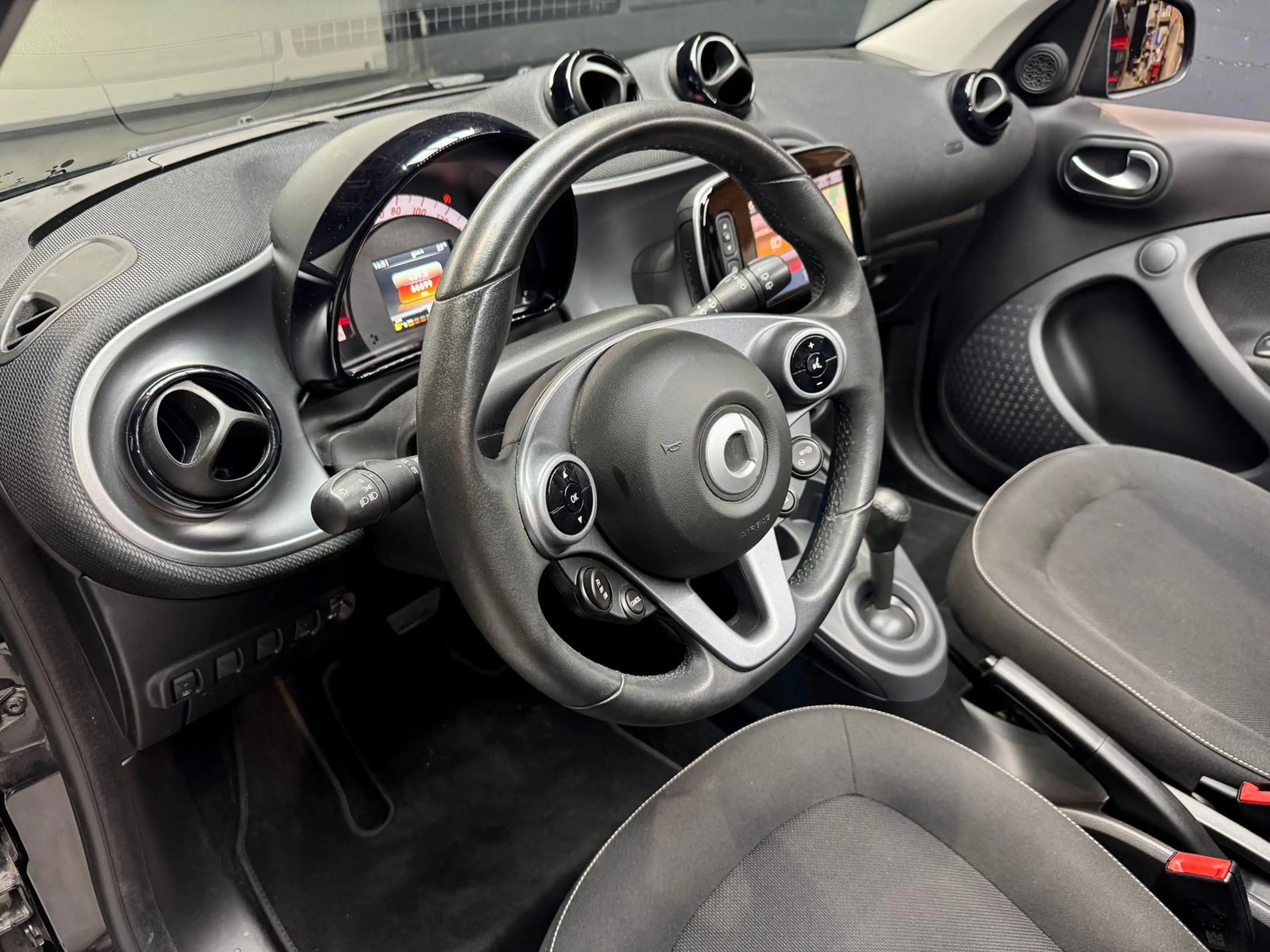 smart forFour 66 kW 0.9 Turbo KAT+PANO+KAMERA+NAVI+ — photo 26