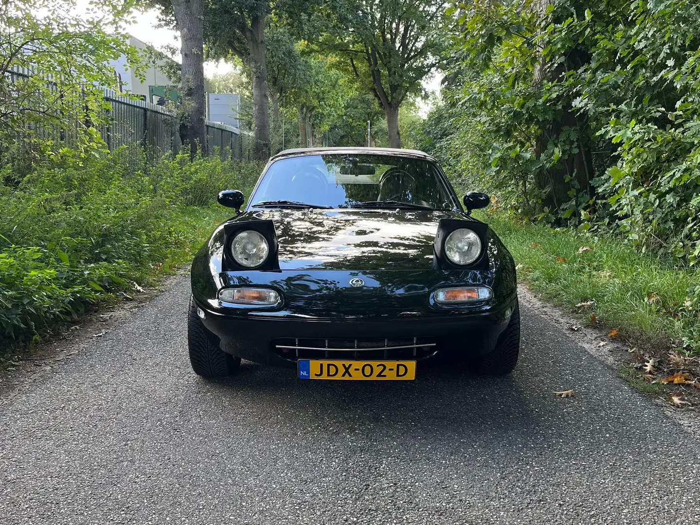 Mazda MX-5 MX-5 1.6i Schwarz - 2
