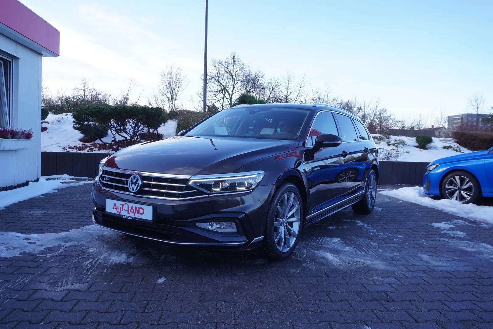 Volkswagen Passat Variant 2.0TDI DSG R-Line Matrix Navi AHK Braun - 2