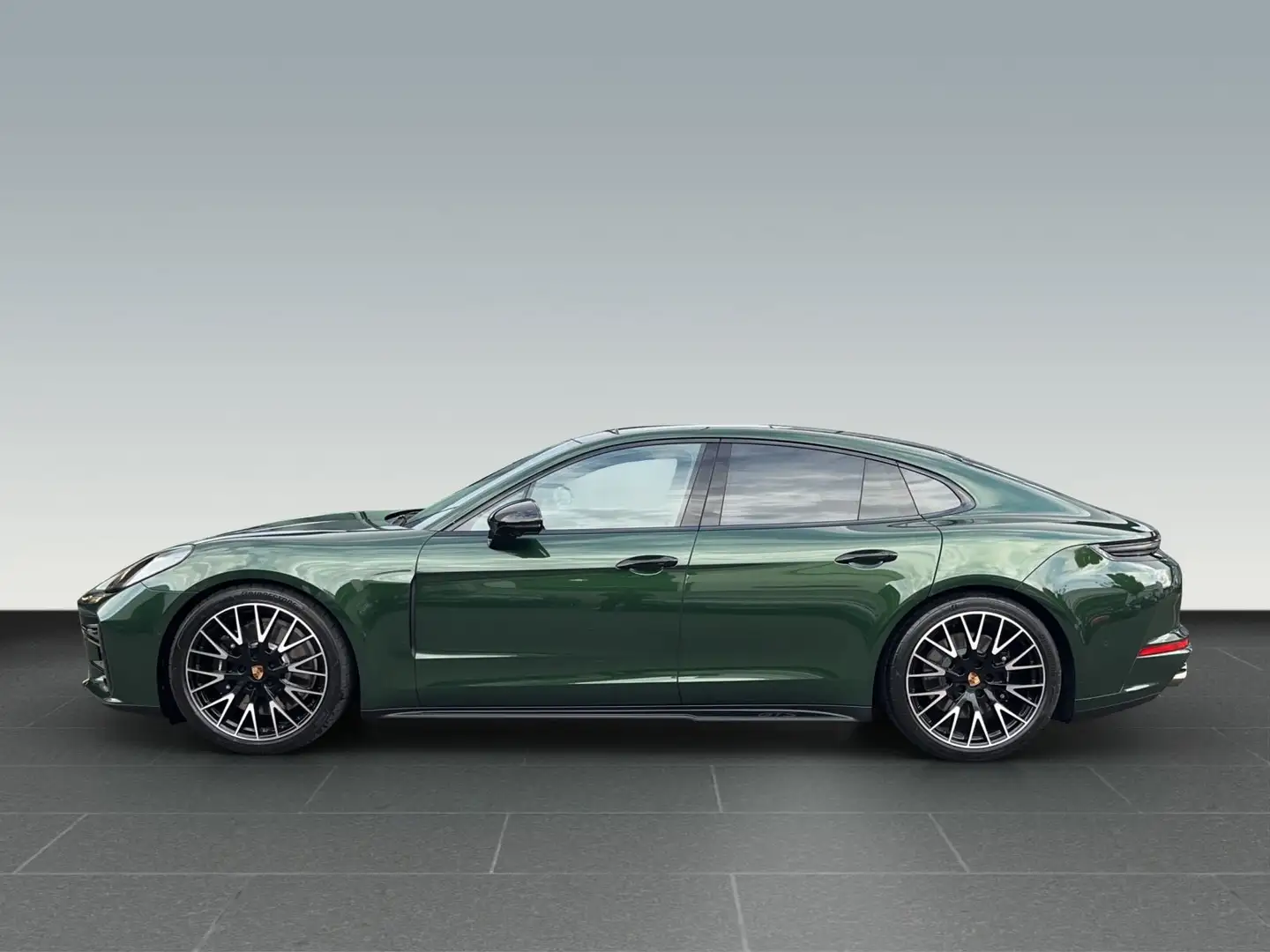 Porsche Panamera GTS Green - 2