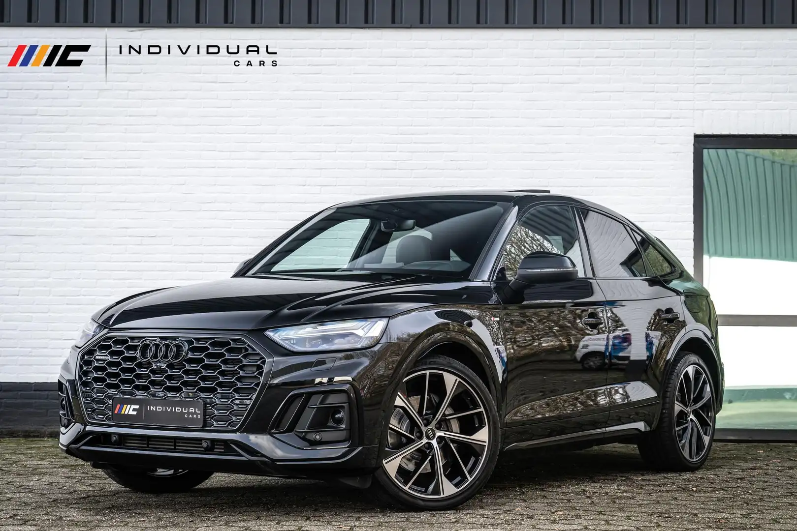 Audi Q5 Sportback 55 TFSI e S-Line Competition 367pk Lucht Černá - 1