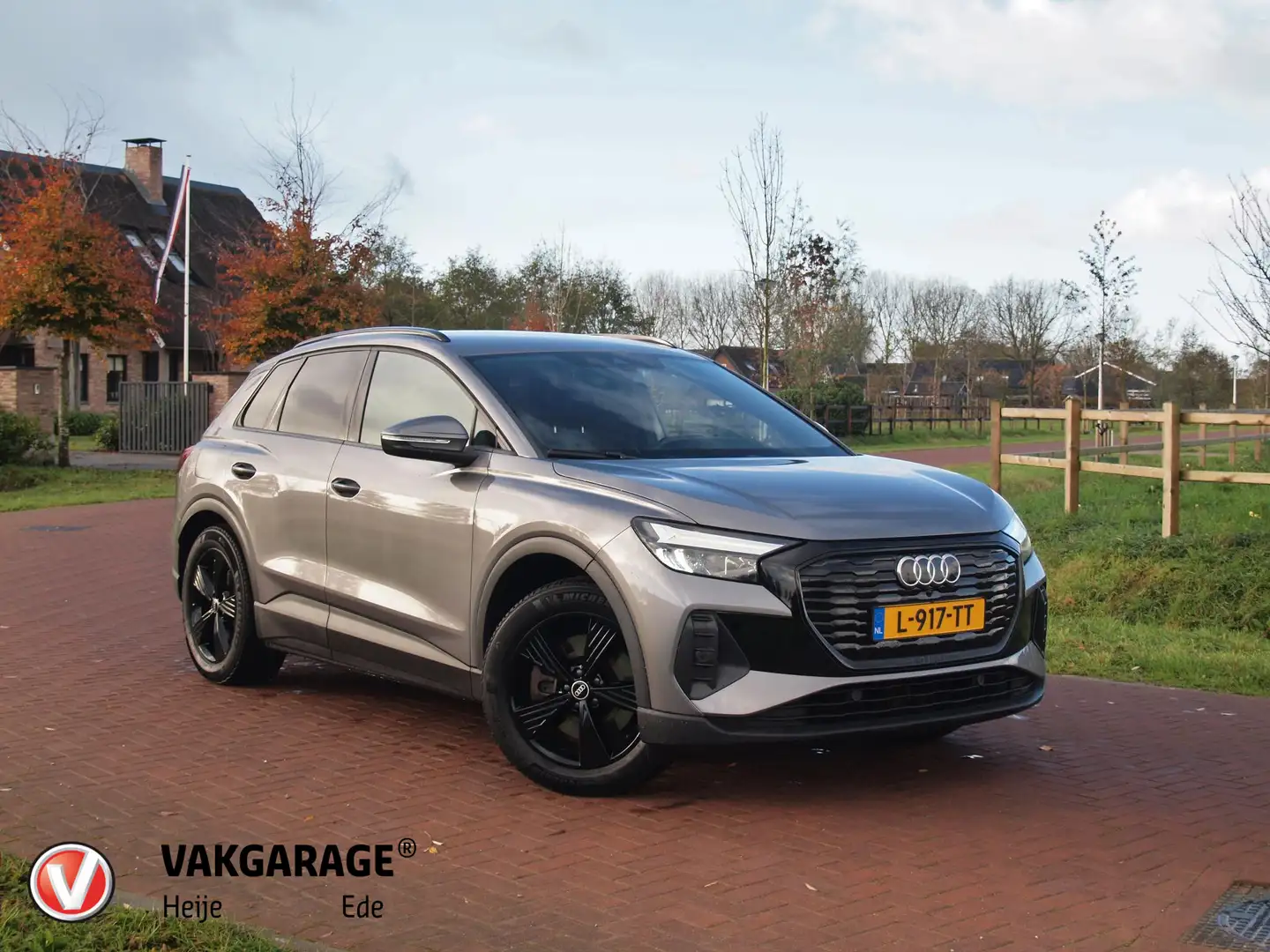 Audi Q4 e-tron 40 Launch edition 77 kWh | Camera | Waterpomp | | Grau - 1