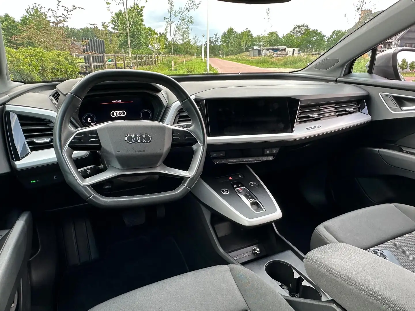 Audi Q4 e-tron 40 Launch edition 77 kWh | Waterpomp | Black Optic Gris - 2