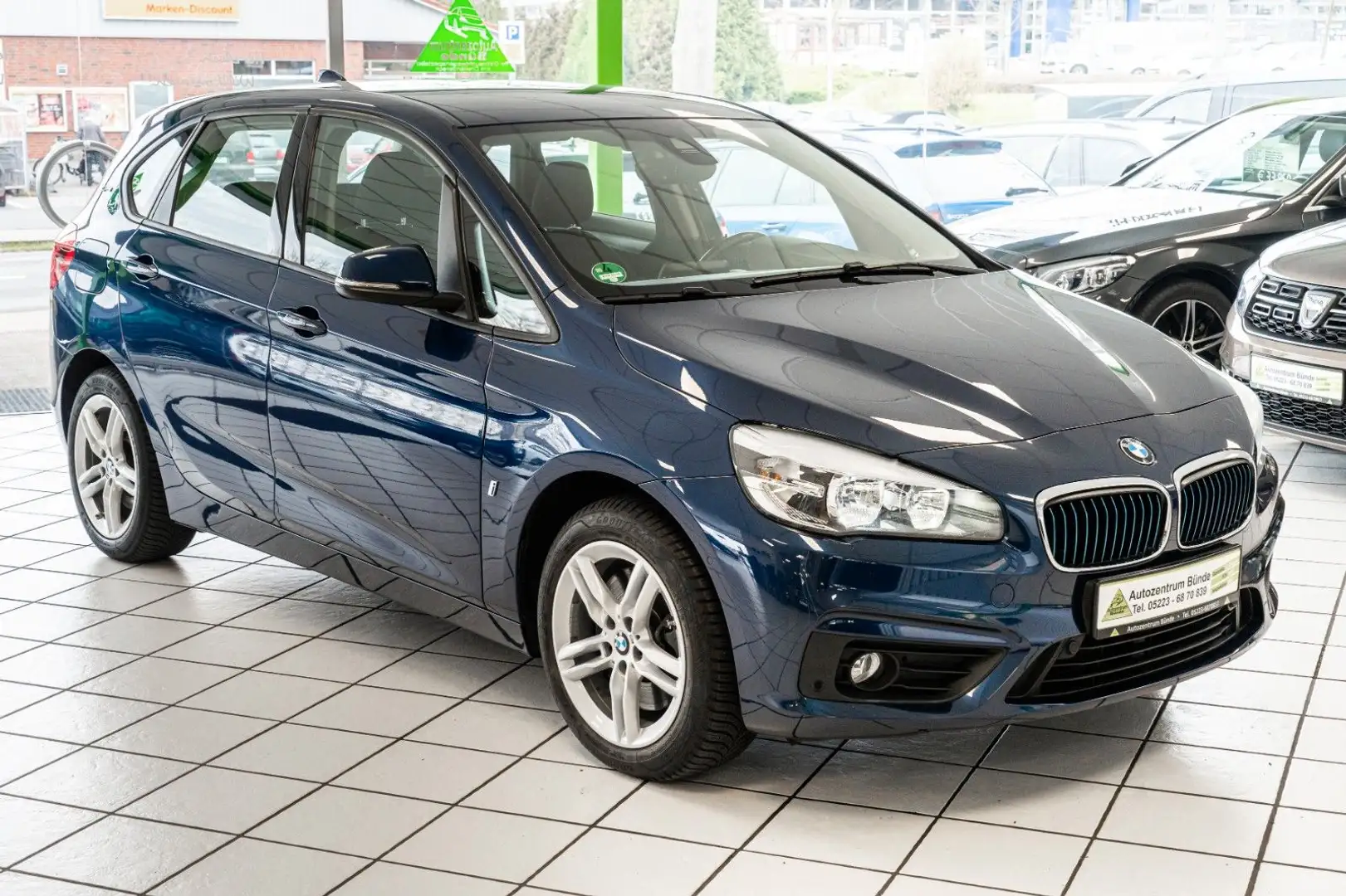BMW 225 225 xe Advantage Active Tourer Plug-In-Hybrid Blau - 1