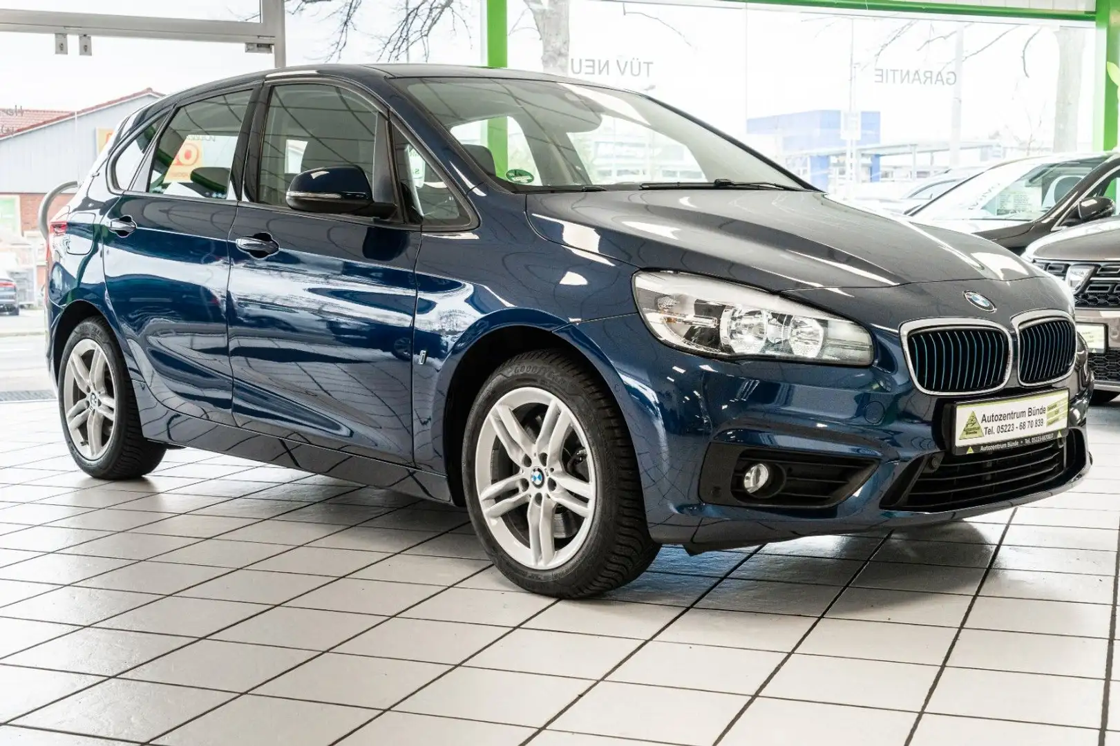 BMW 225 225 xe Advantage Active Tourer Plug-In-Hybrid Blau - 2