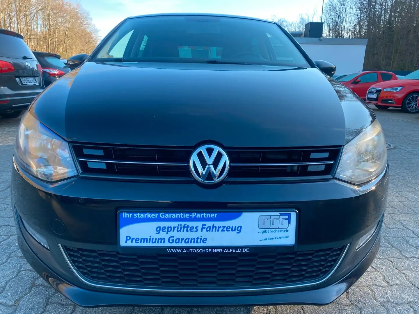 Volkswagen Polo V Match 1.HAND DSG PDC SHZ TEMPOMAT KLIMA Schwarz - 2