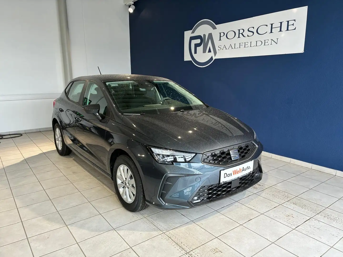 SEAT Ibiza Reference Edition 1.0 80PS Grau - 2