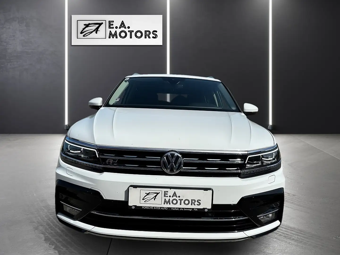 Volkswagen Tiguan 1,4 TSI ACT  R-LINE  DSG Weiß - 2