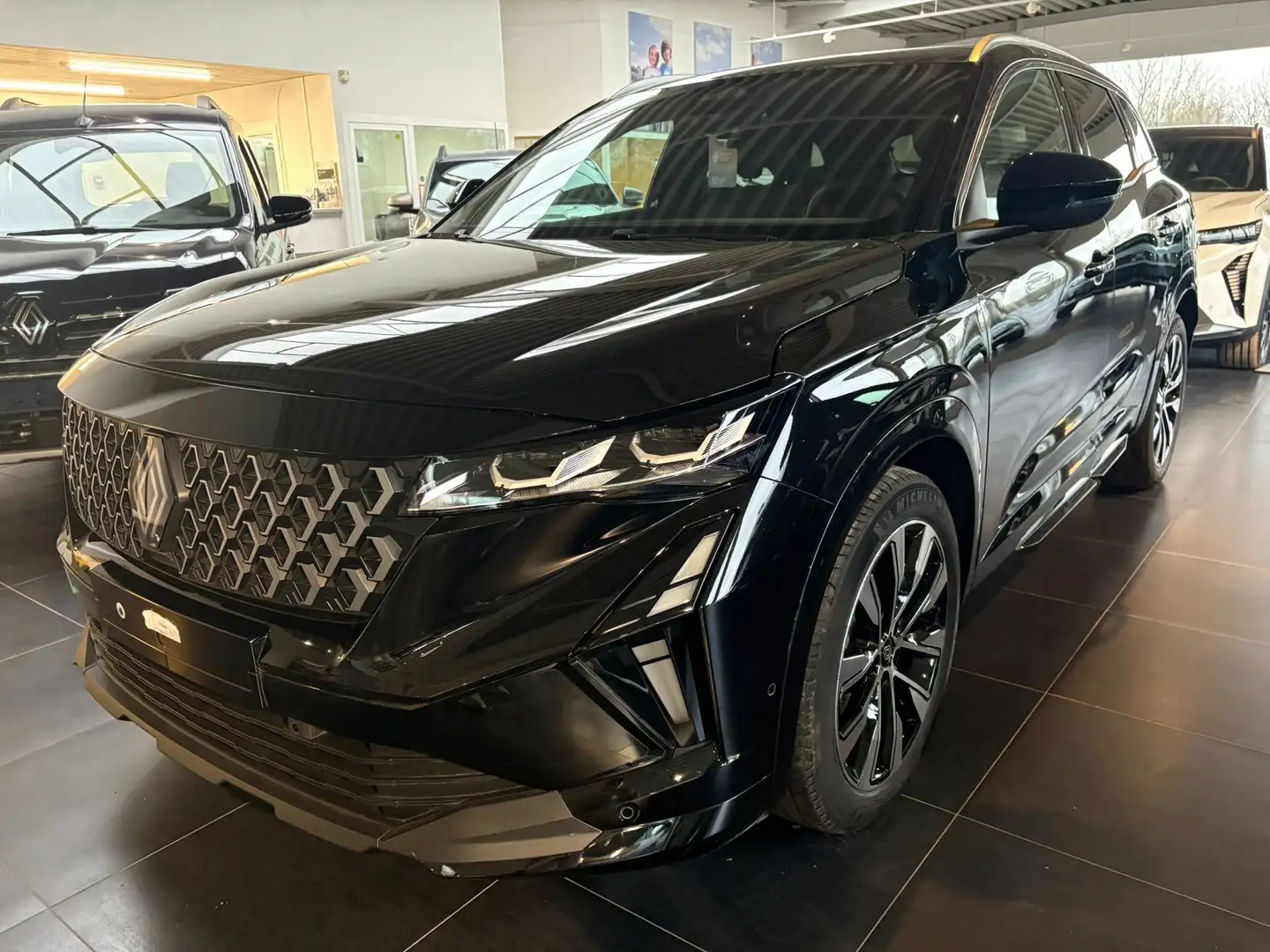 Renault Austral E-Tech HEV Iconic ,Esprit Alpine ,Techno ,Evolutio Noir - 1