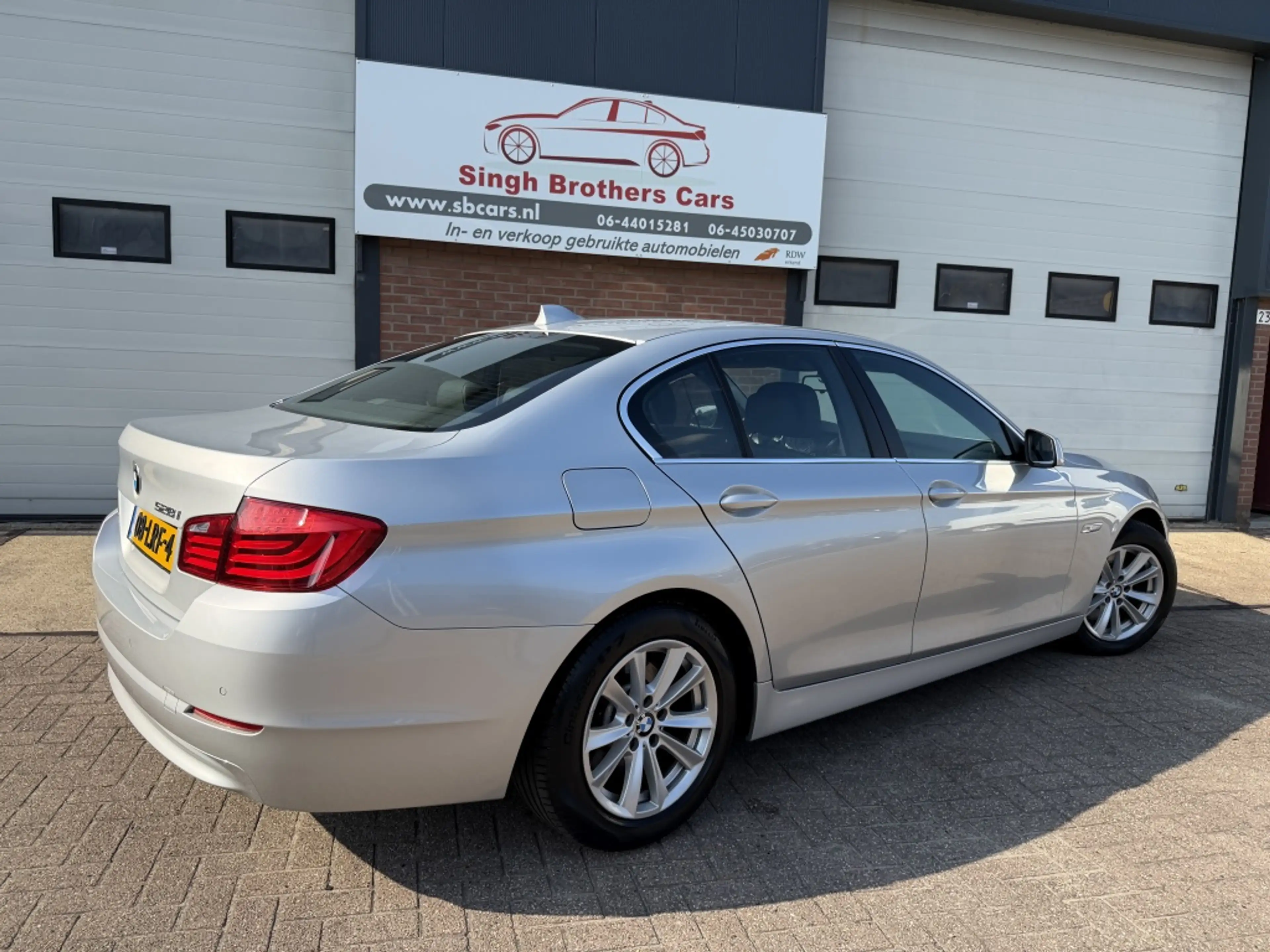BMW 528 5-serie 528i/259PK/AUT/NAP/LEER/CAMERA/INRUIL.MOG! — photo 4