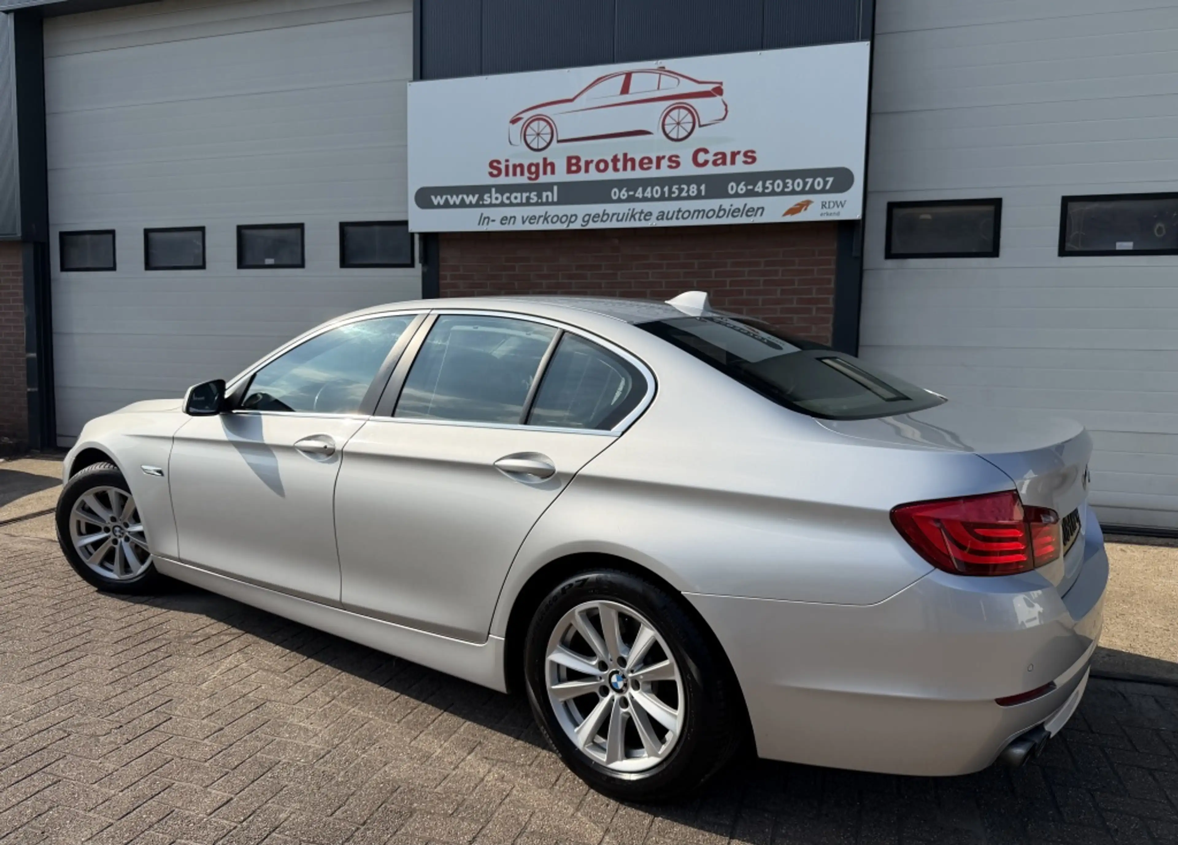 BMW 528 5-serie 528i/259PK/AUT/NAP/LEER/CAMERA/INRUIL.MOG! — photo 3