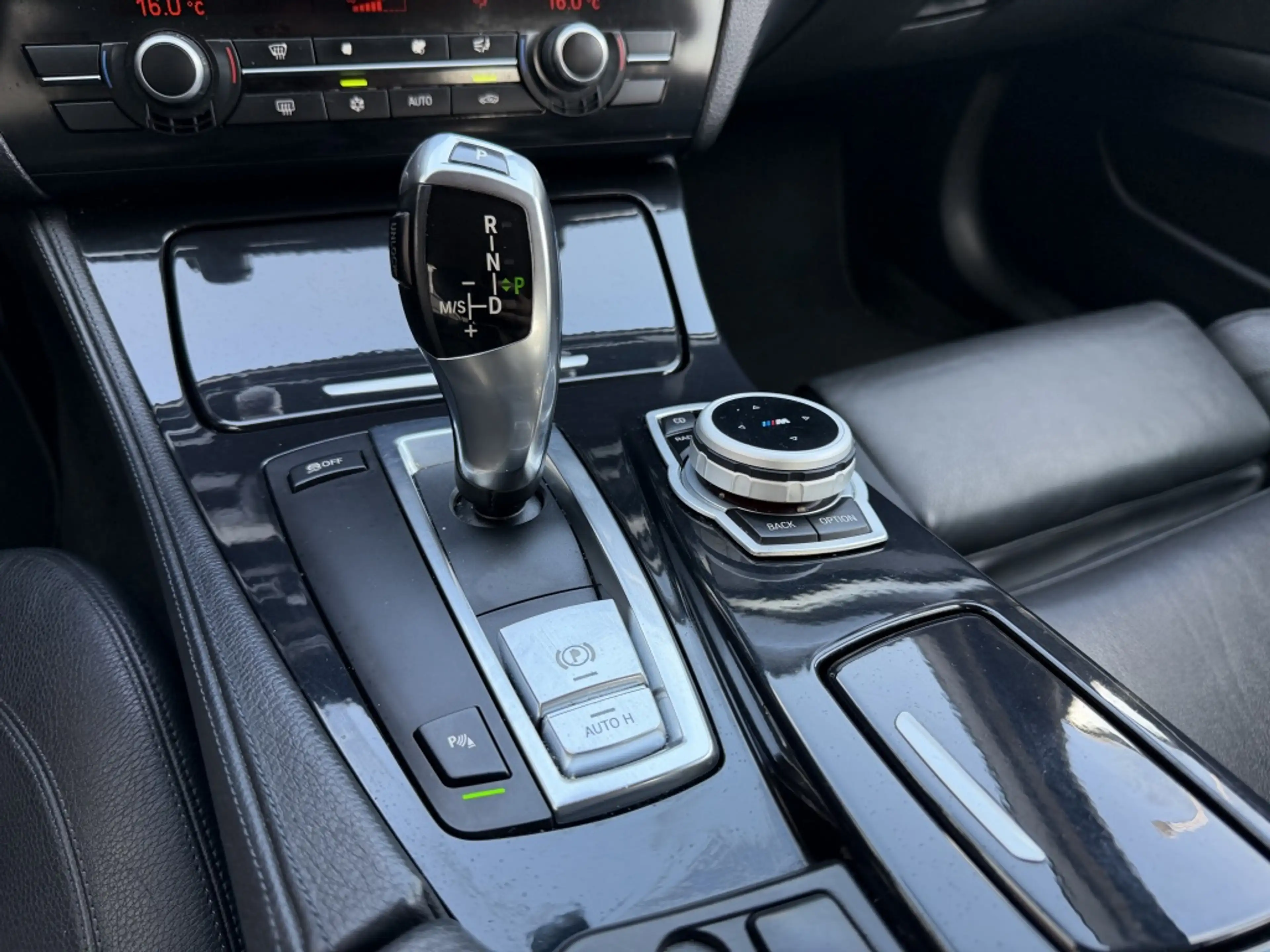 BMW 528 5-serie 528i/259PK/AUT/NAP/LEER/CAMERA/INRUIL.MOG! — photo 15