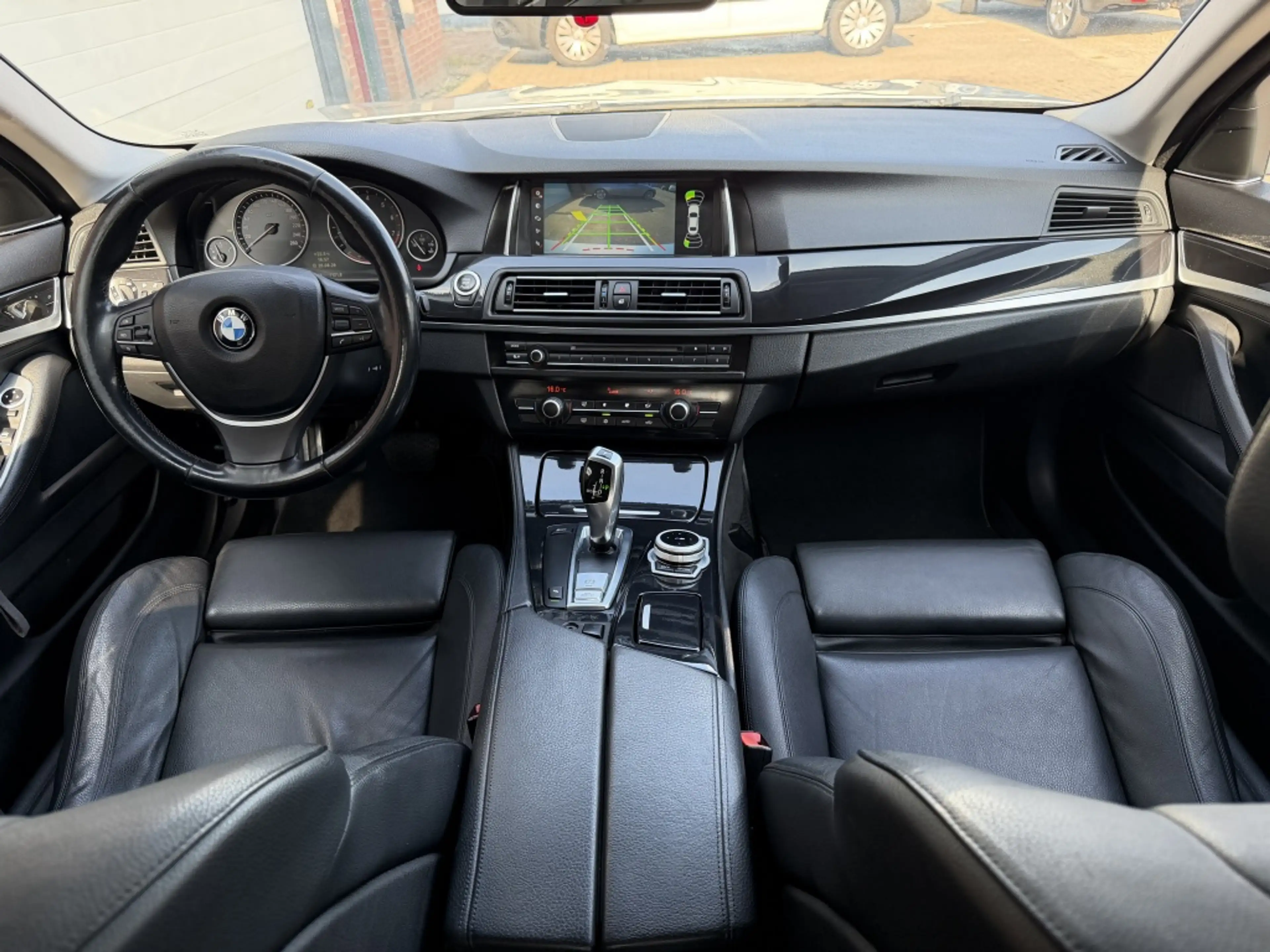 BMW 528 5-serie 528i/259PK/AUT/NAP/LEER/CAMERA/INRUIL.MOG! — photo 8