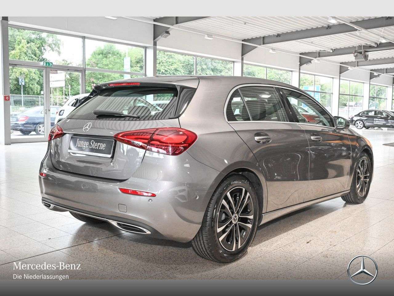 Mercedes-Benz A 180