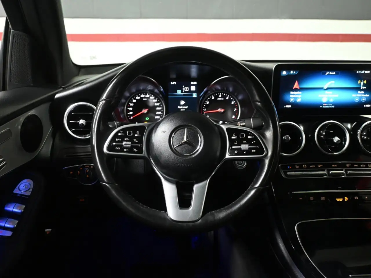 Mercedes-Benz GLC снимка Mercedes-Benz GLC