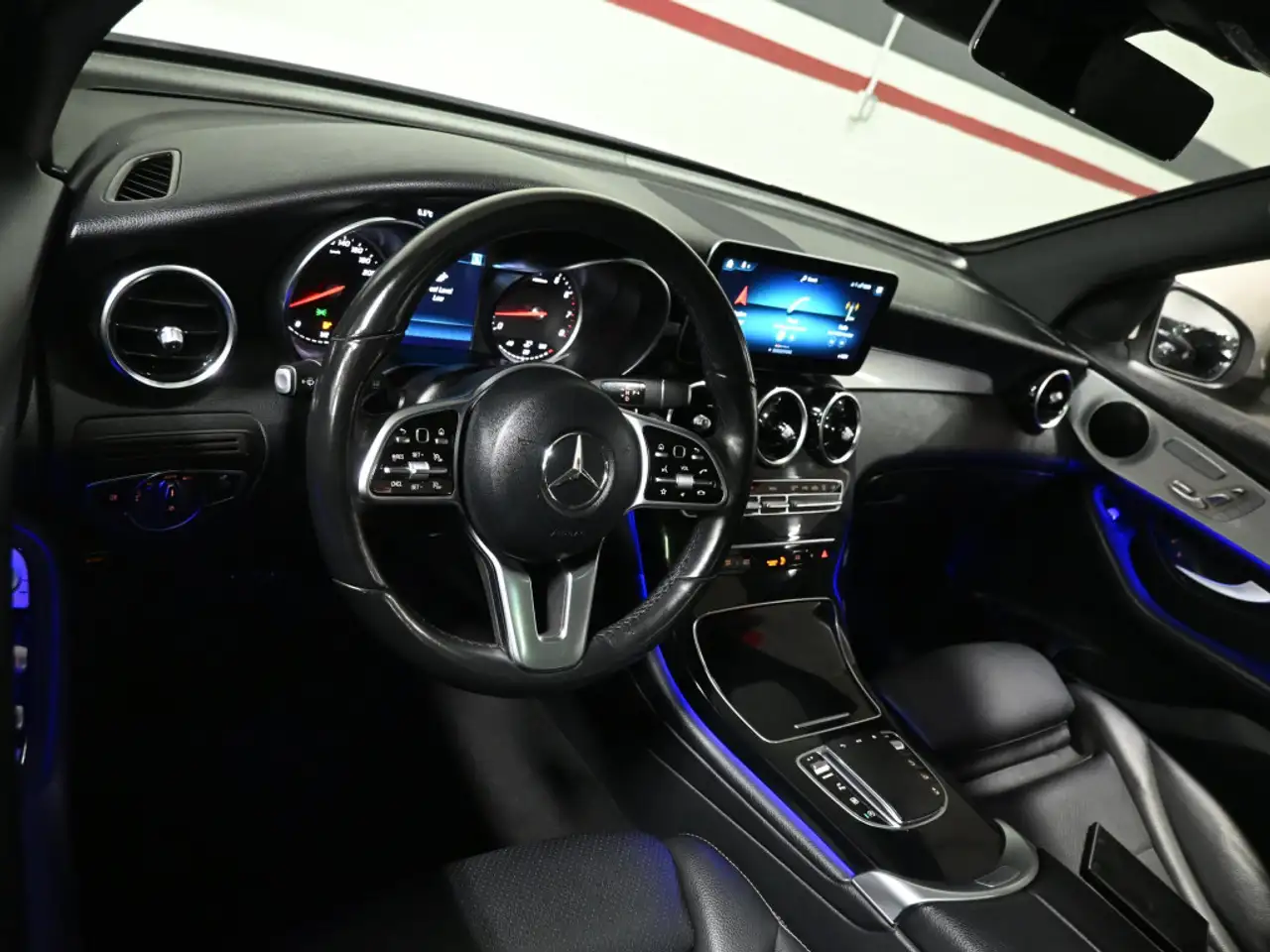 Mercedes-Benz GLC снимка Mercedes-Benz GLC