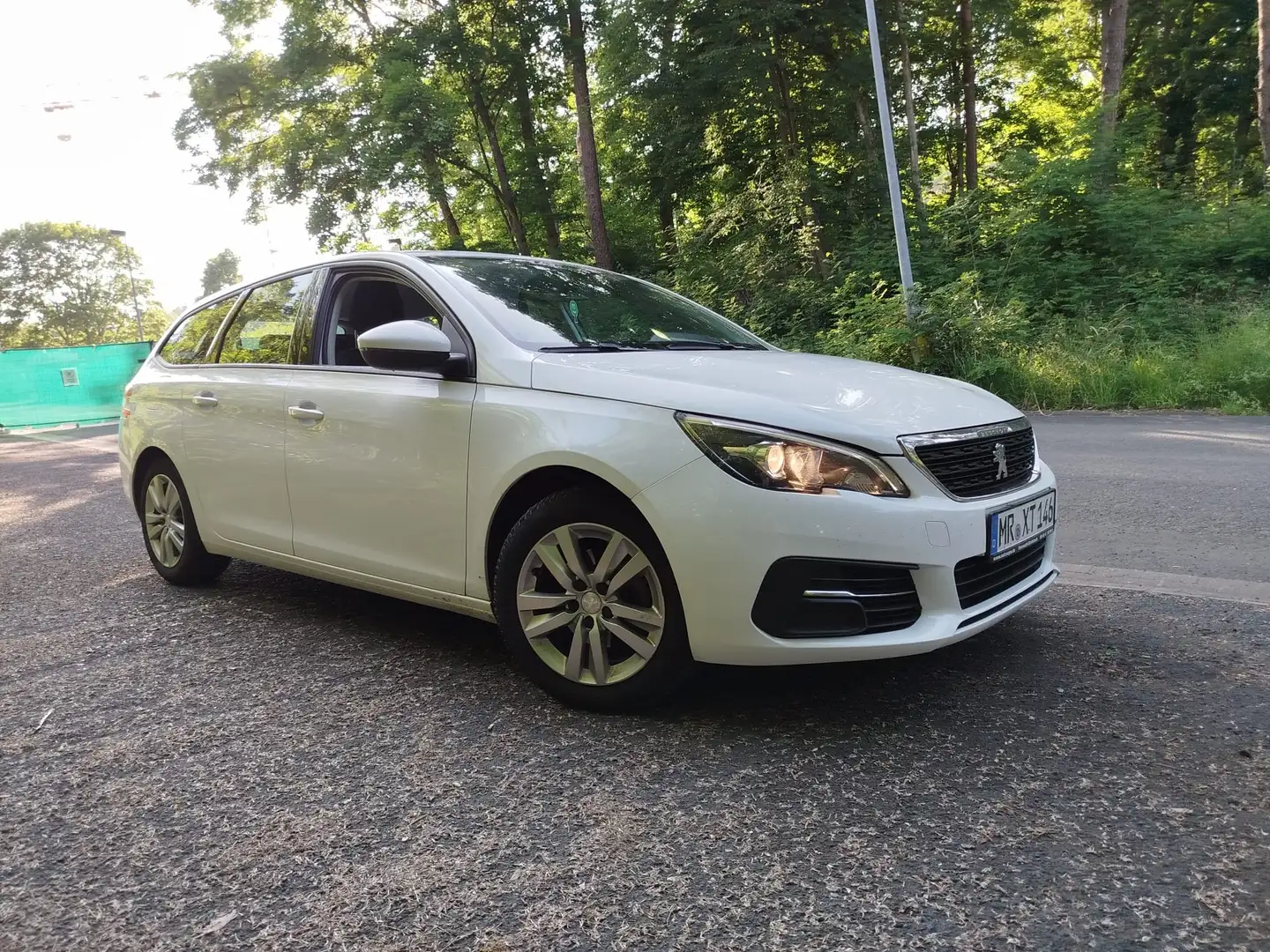 Peugeot 308 308 SW BlueHDi 130 Stop & Start Active Weiß - 1