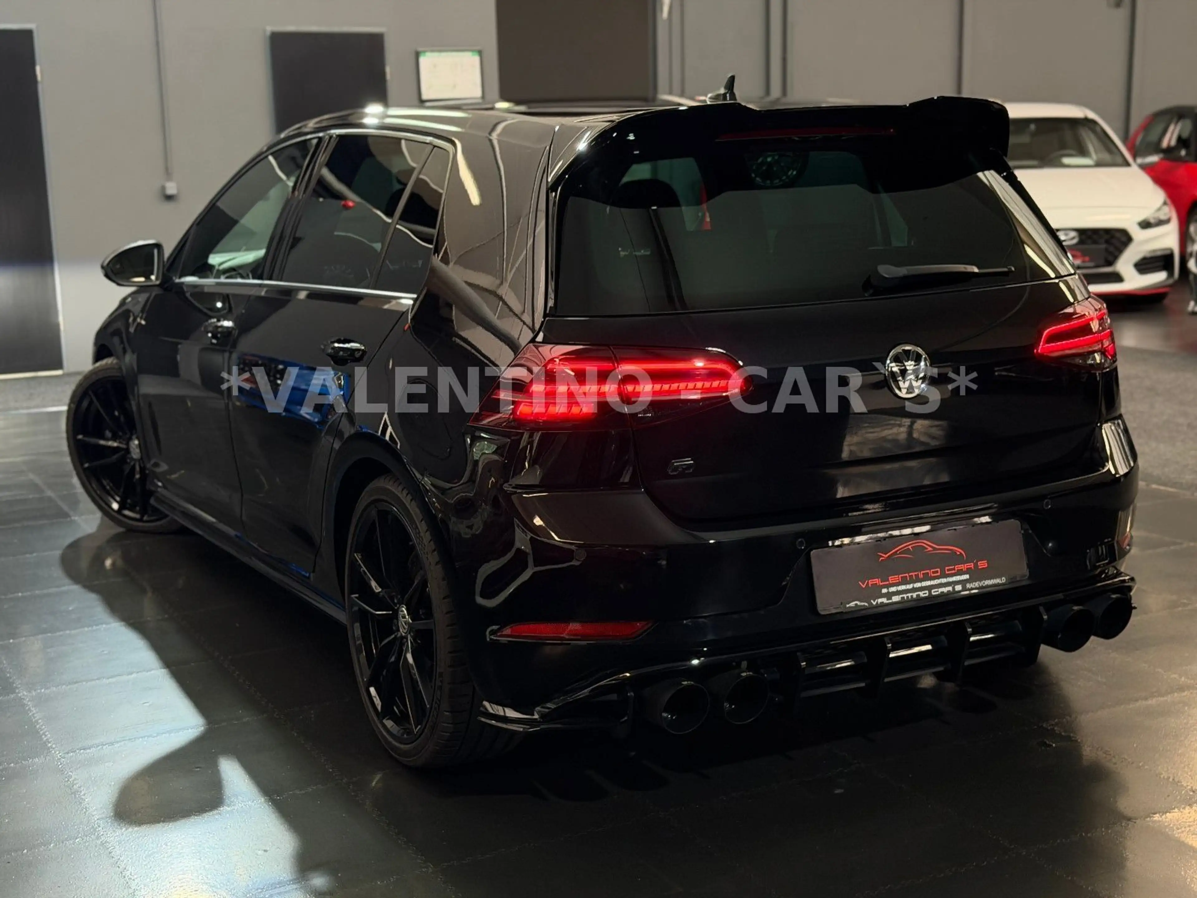 Volkswagen Golf VII Lim. R DSG/4M/Virtu/REMUS/Kam/ACC/Apple — photo 12
