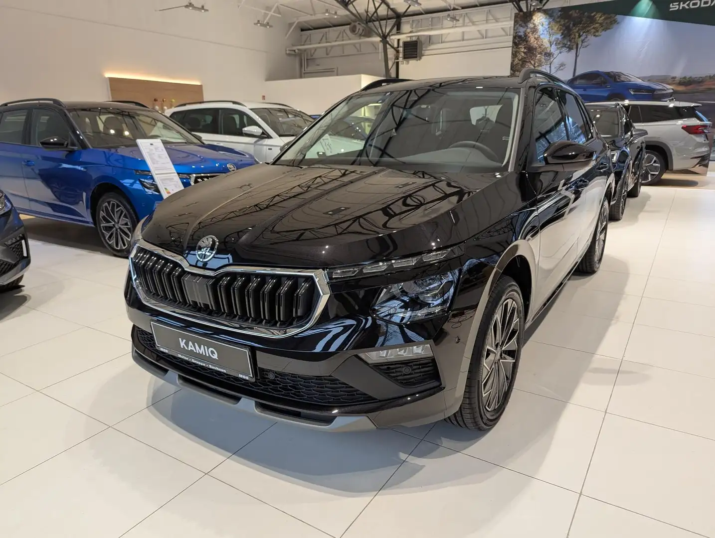 Skoda Kamiq 1.5 TSI DSG Tour Schwarz - 2