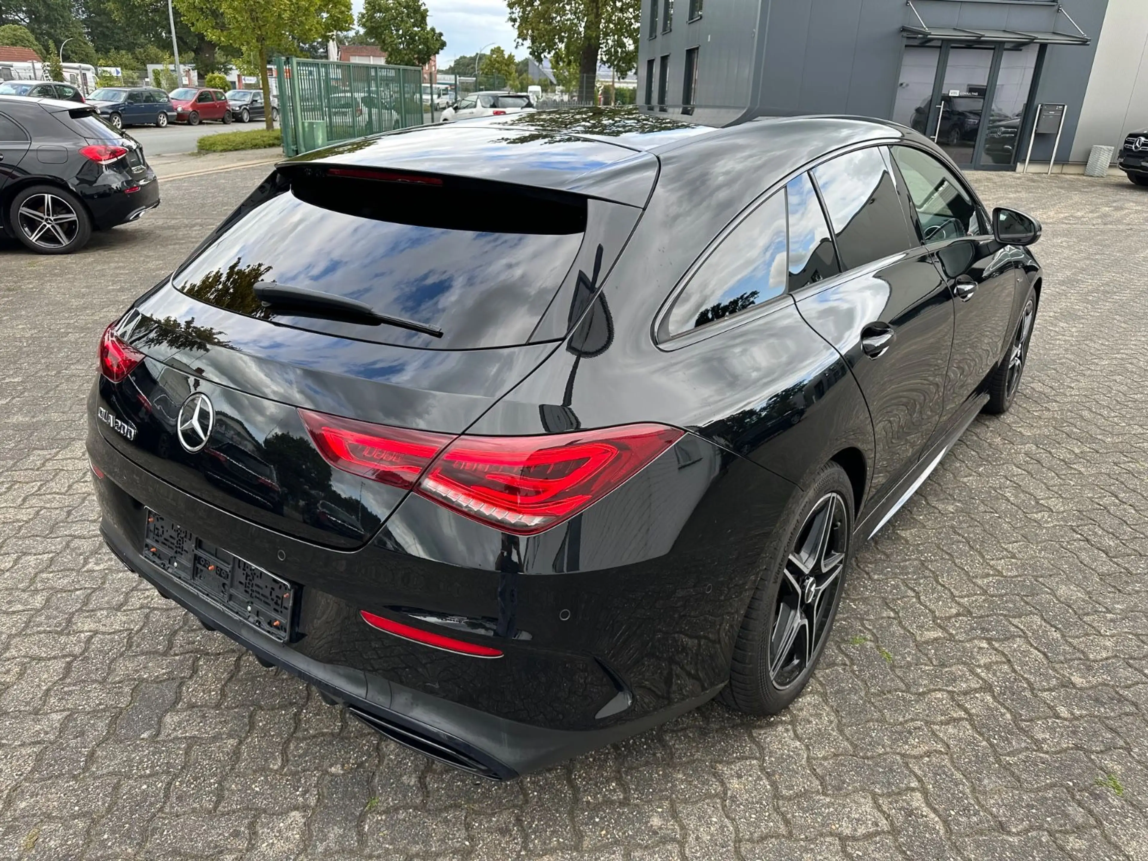 Mercedes-Benz CLA 200 AMG Line LED Kamera DisplP. Ambiente — photo 6