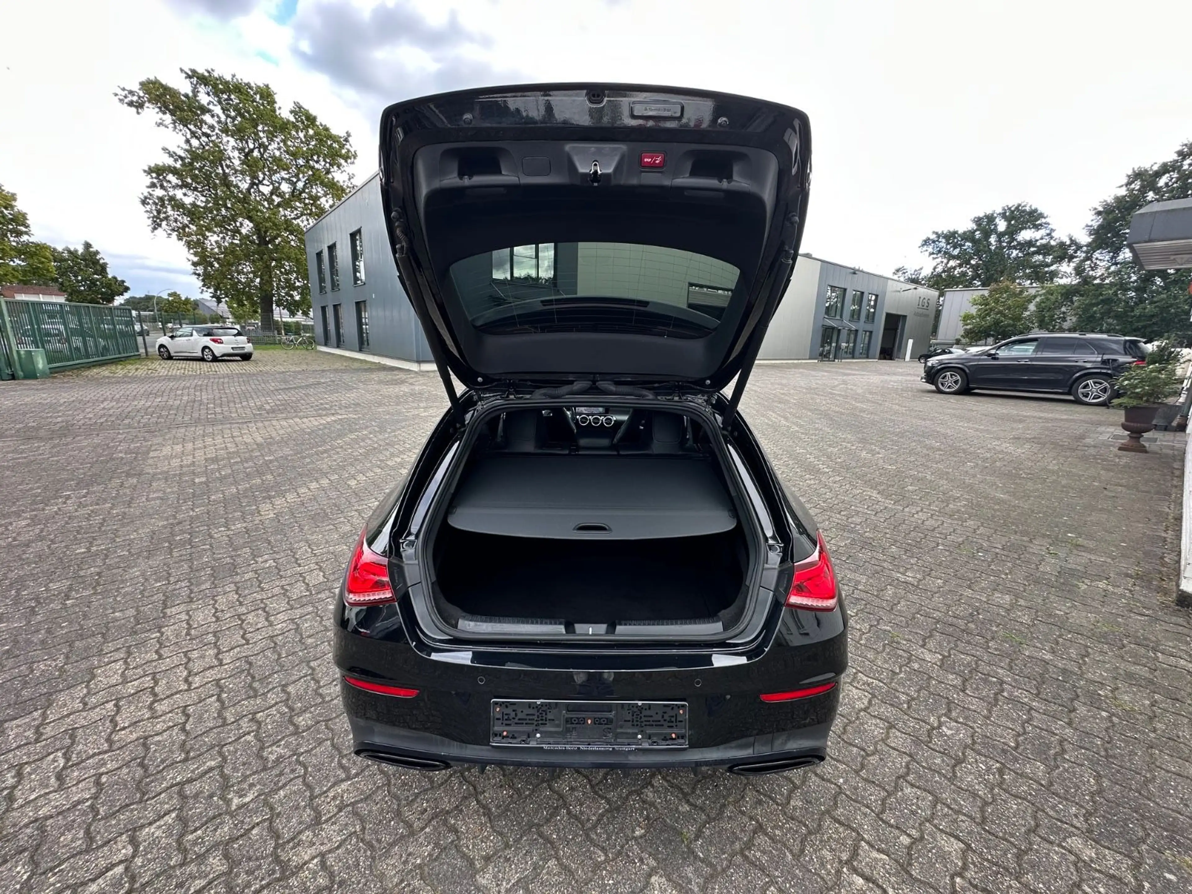 Mercedes-Benz CLA 200 AMG Line LED Kamera DisplP. Ambiente — photo 7